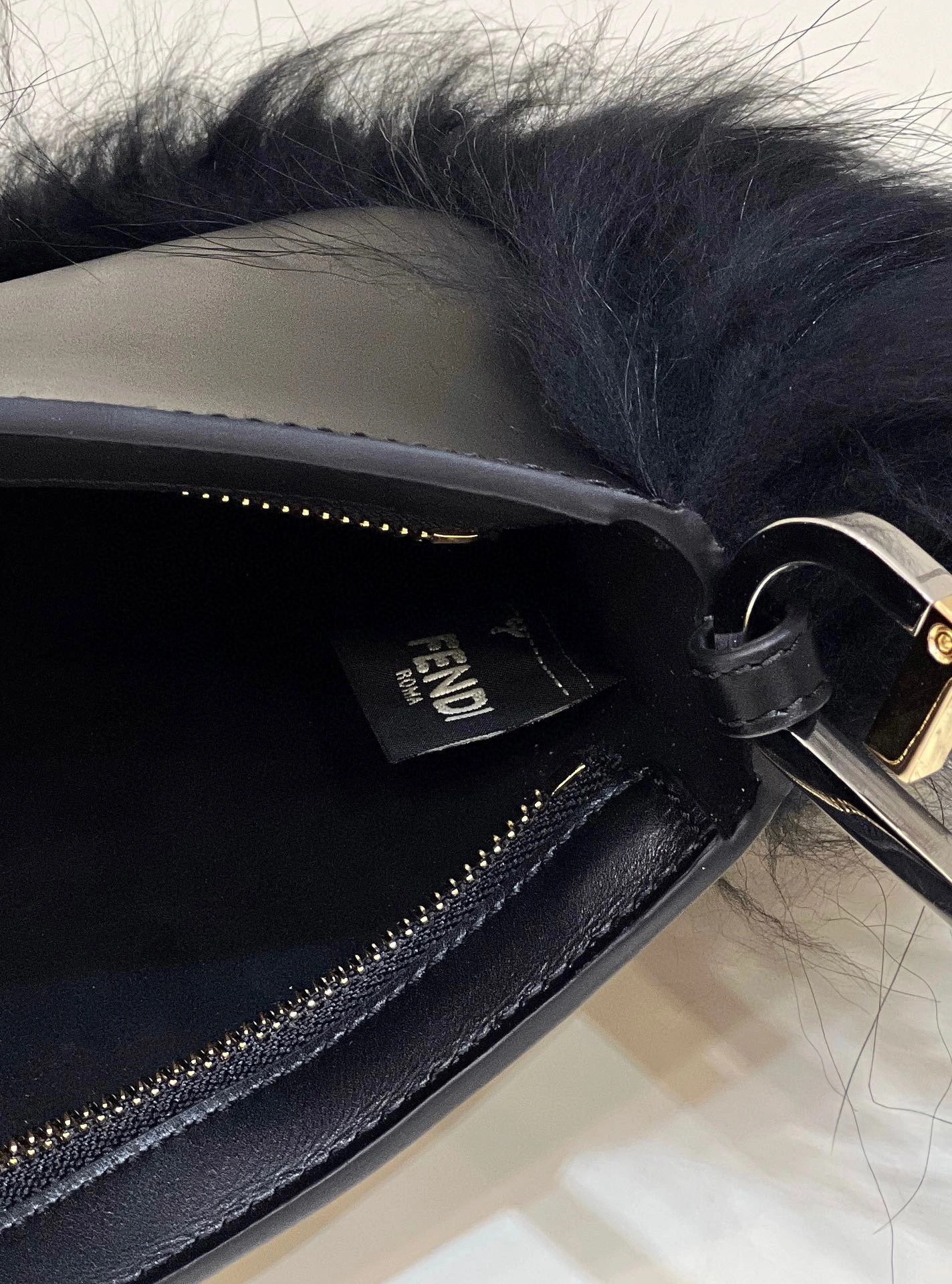 MOMO- high quality version 8BS068-ALS9-F1JU3 O-lock calfskin item：B-B050K2702C