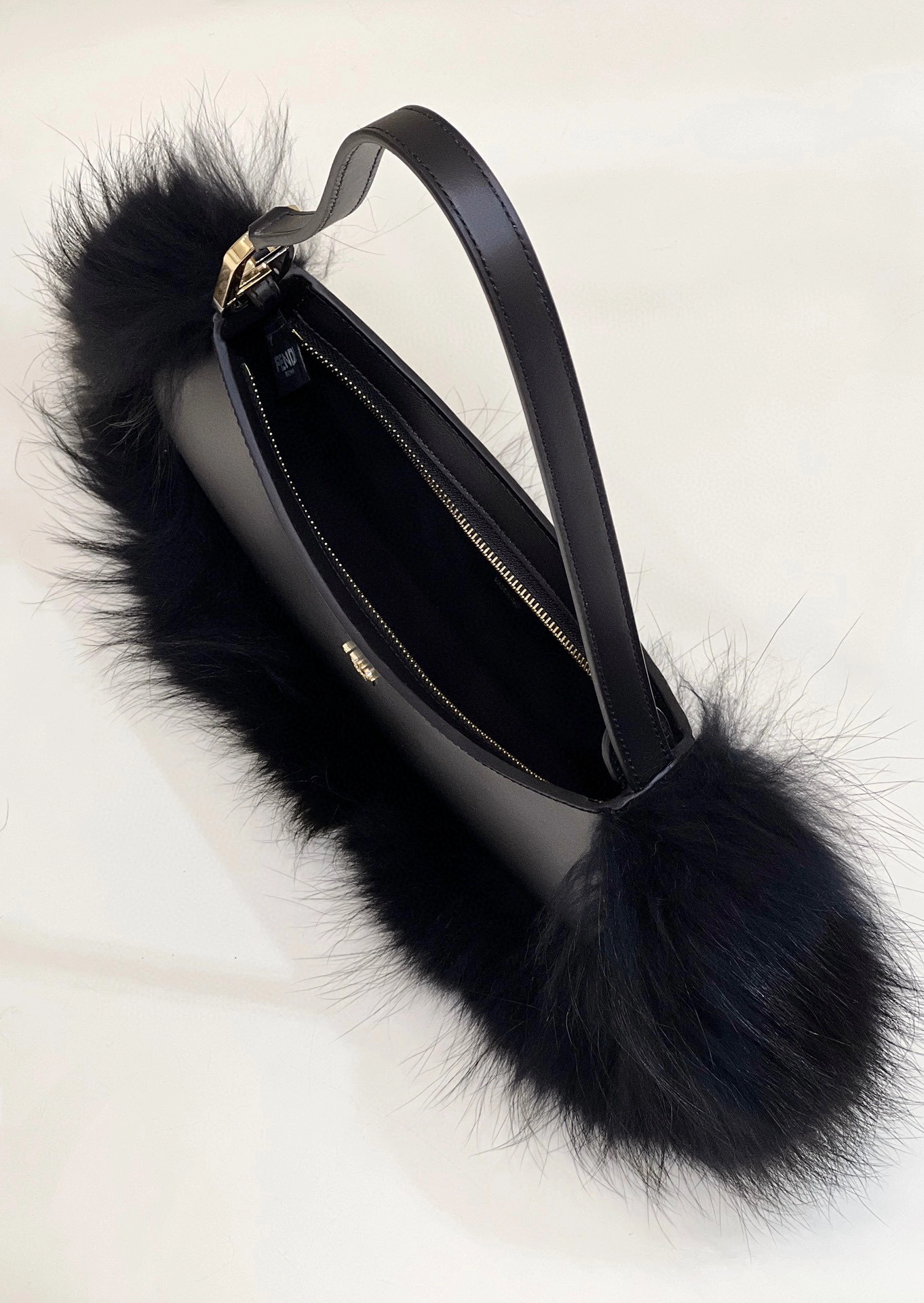 MOMO- high quality version 8BS068-ALS9-F1JU3 O-lock calfskin item：B-B050K2702C