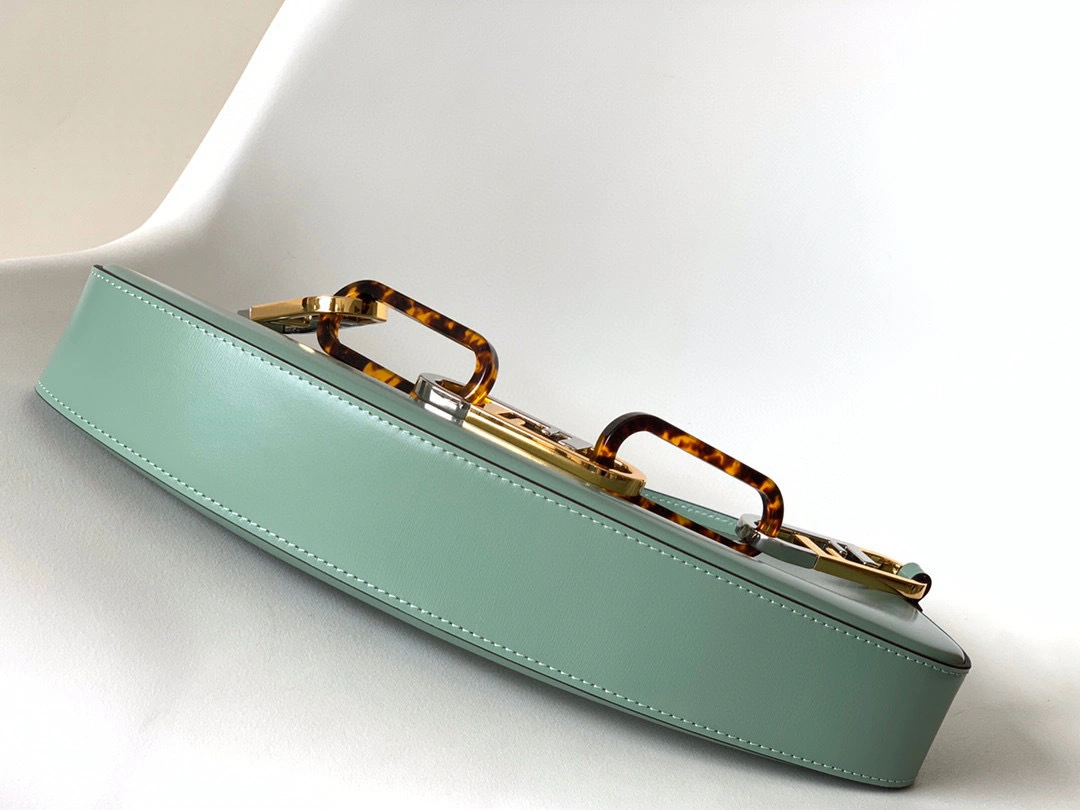 MOMO- high quality version 8BS068AHM0F1DMZ O'Lock Swing item：B-B000H1305C