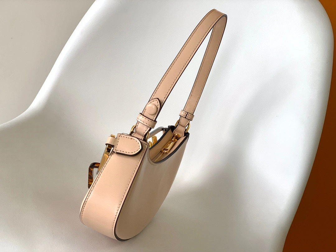 MOMO- high quality version 8BS068AHM0F1HZU O'Lock Swing item：B-B000H1306C