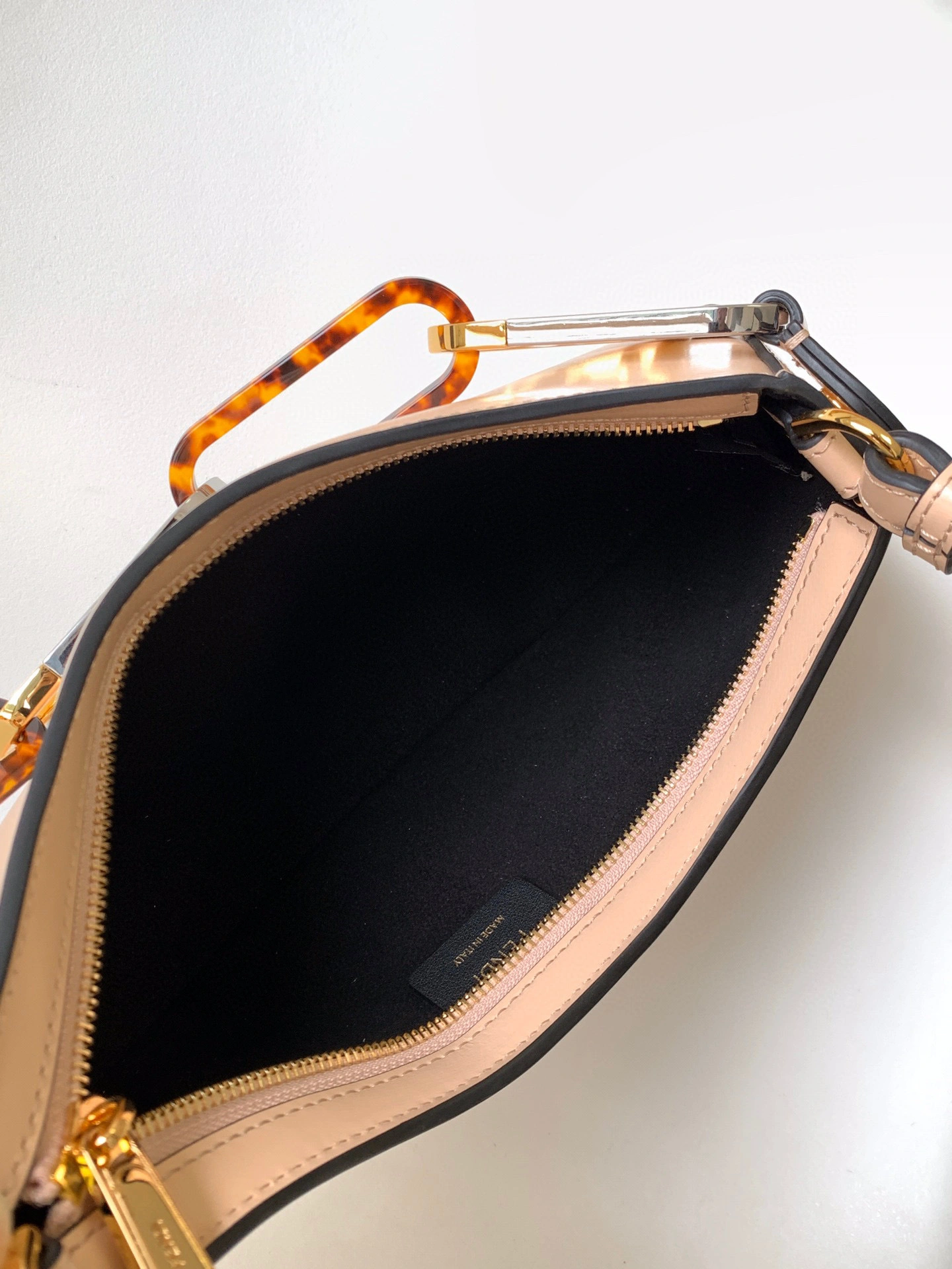 MOMO- high quality version 8BS068AHM0F1HZU O'Lock Swing item：B-B000H1306C