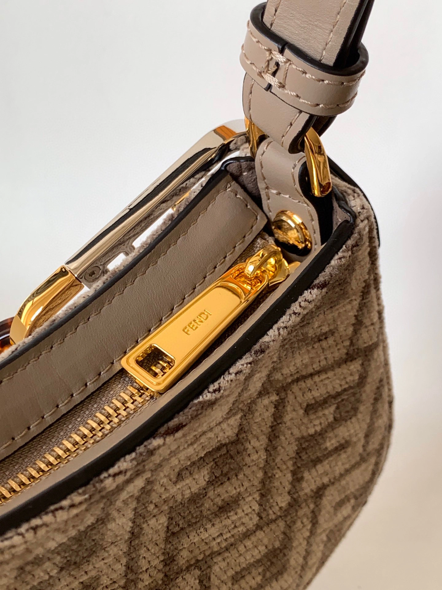 &MOMO- high quality version 8BS068AL9QF1IQN O'Lock Swing item：B-B000H2821C