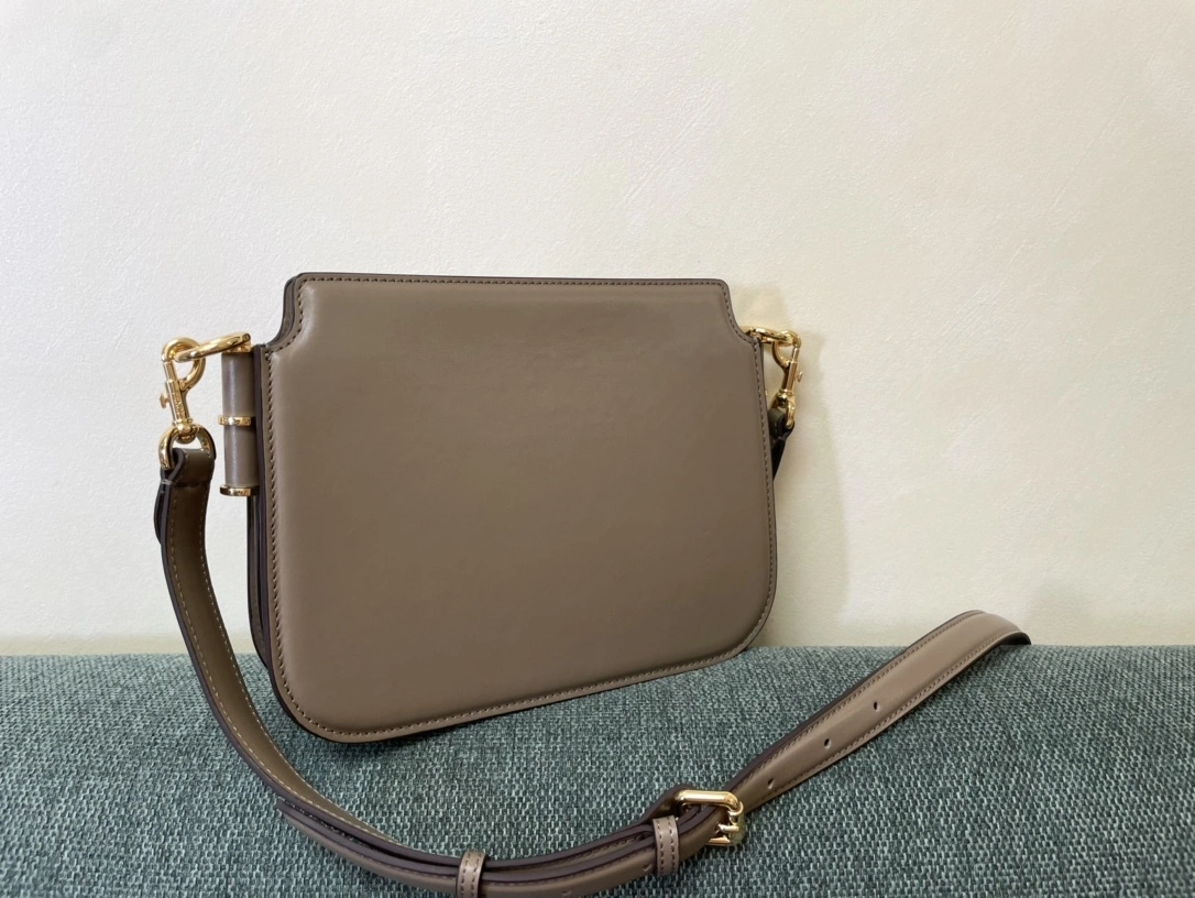 MOMO- high quality version 8BT349-AHK2-F1F1M Touch item：C-B063B1318C