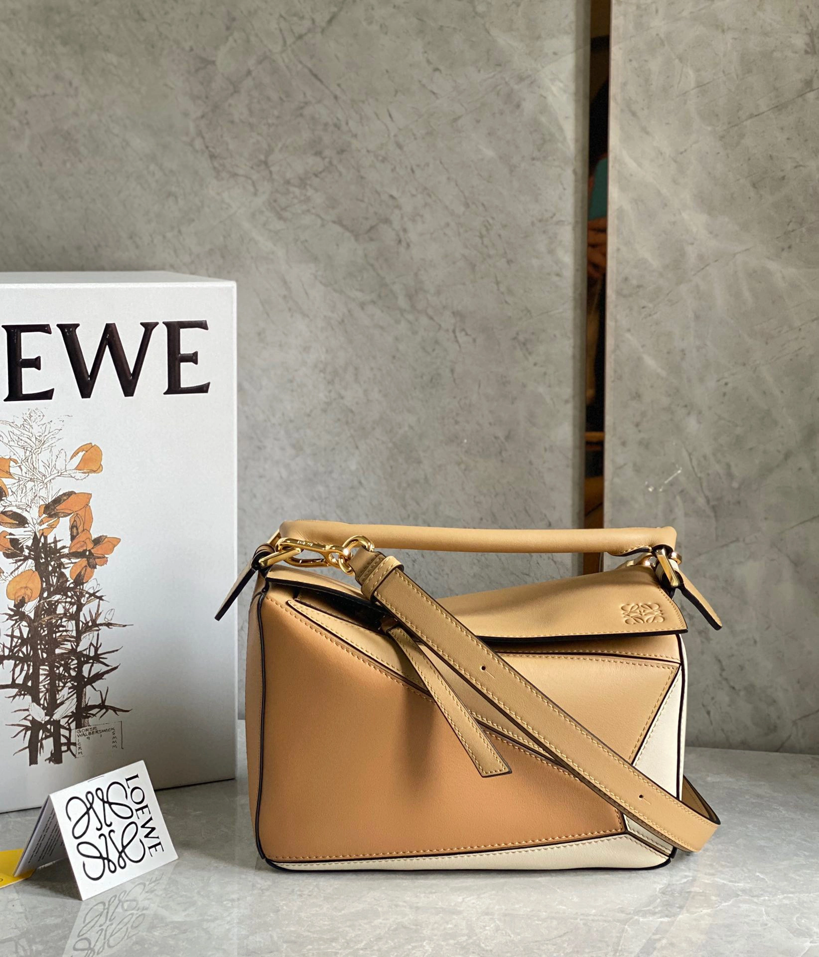 MOMO- high quality version A510S21X55-2451 calfskin item：B-B063I1807C