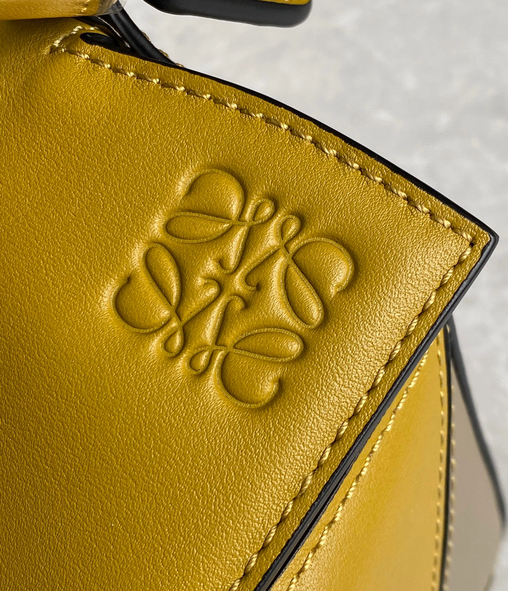 MOMO- high quality version A510S21X55-4025 puzzle calfskin item：B-B063H0338C