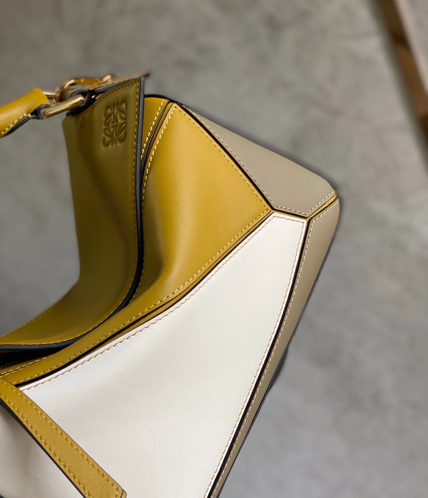 MOMO- high quality version A510S21X55-4025 puzzle calfskin item：B-B063H0338C