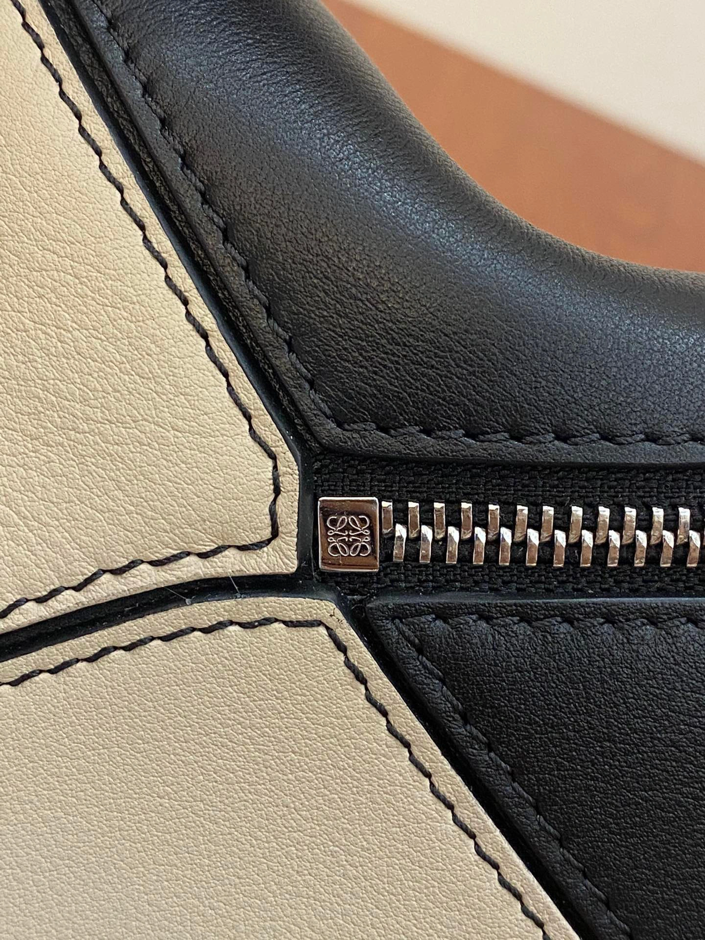MOMO- high quality version A510S21X55-4271 calfskin item：B-B063I1806C