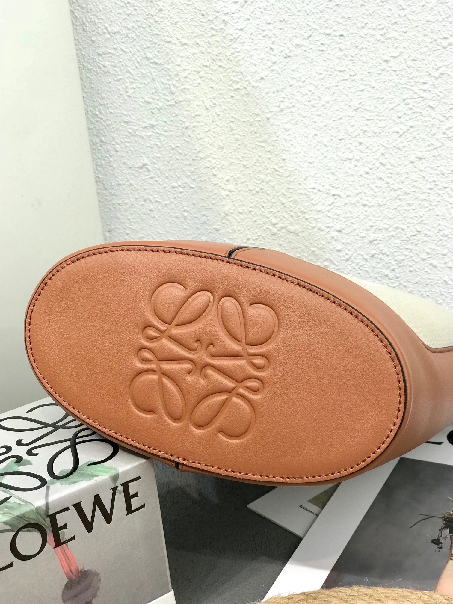 MOMO- high quality version A710W86X01-2426 Hobo Anagram item：B-B063I1702C