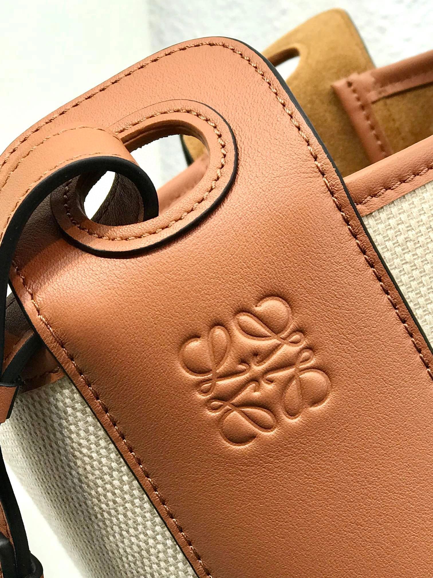MOMO- high quality version A710W86X01-2426 Hobo Anagram item：B-B063I1702C