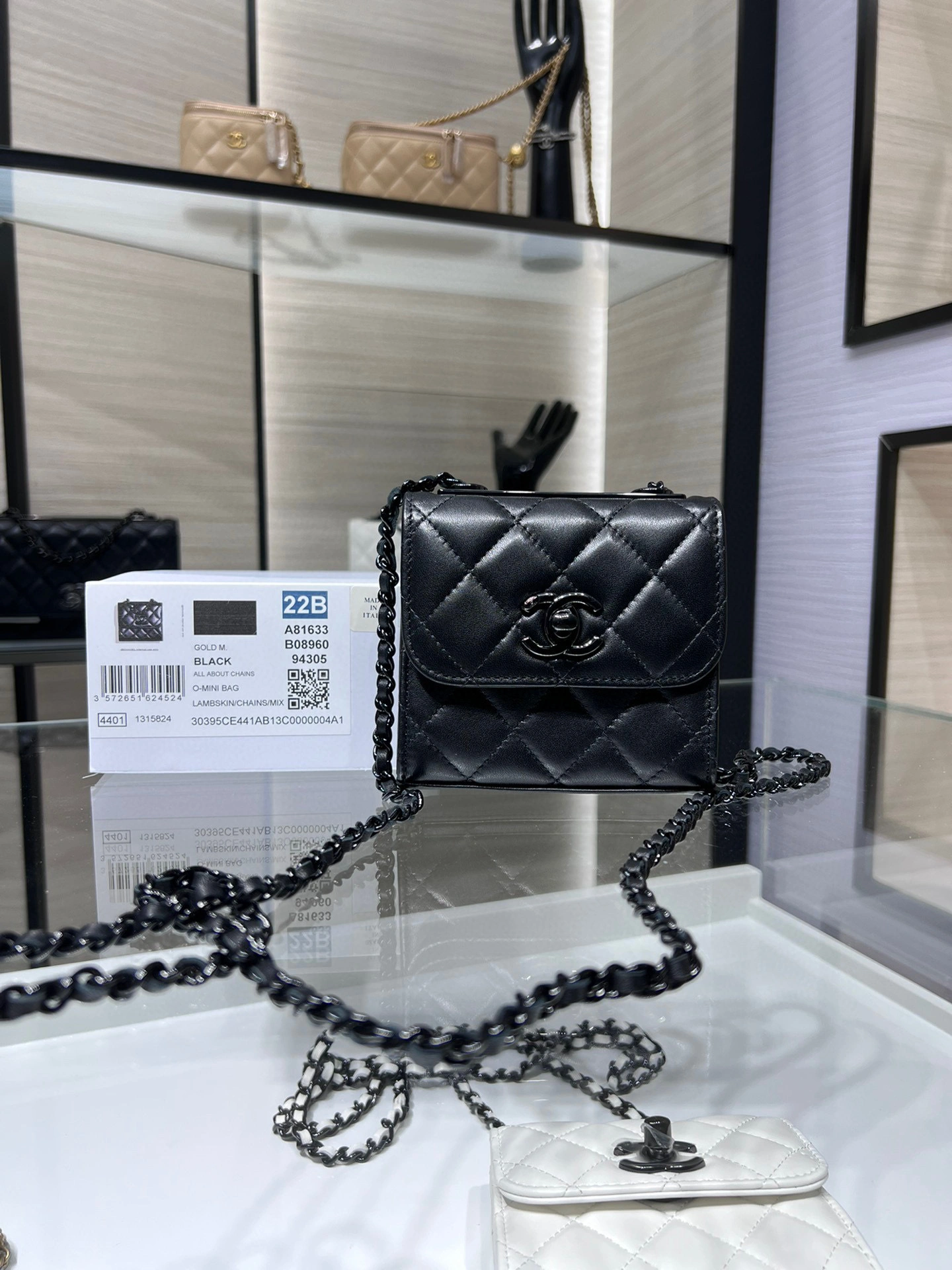 MOMO- high quality version A81633-B08960-94305 22B lambskin item：B-B000I0946C