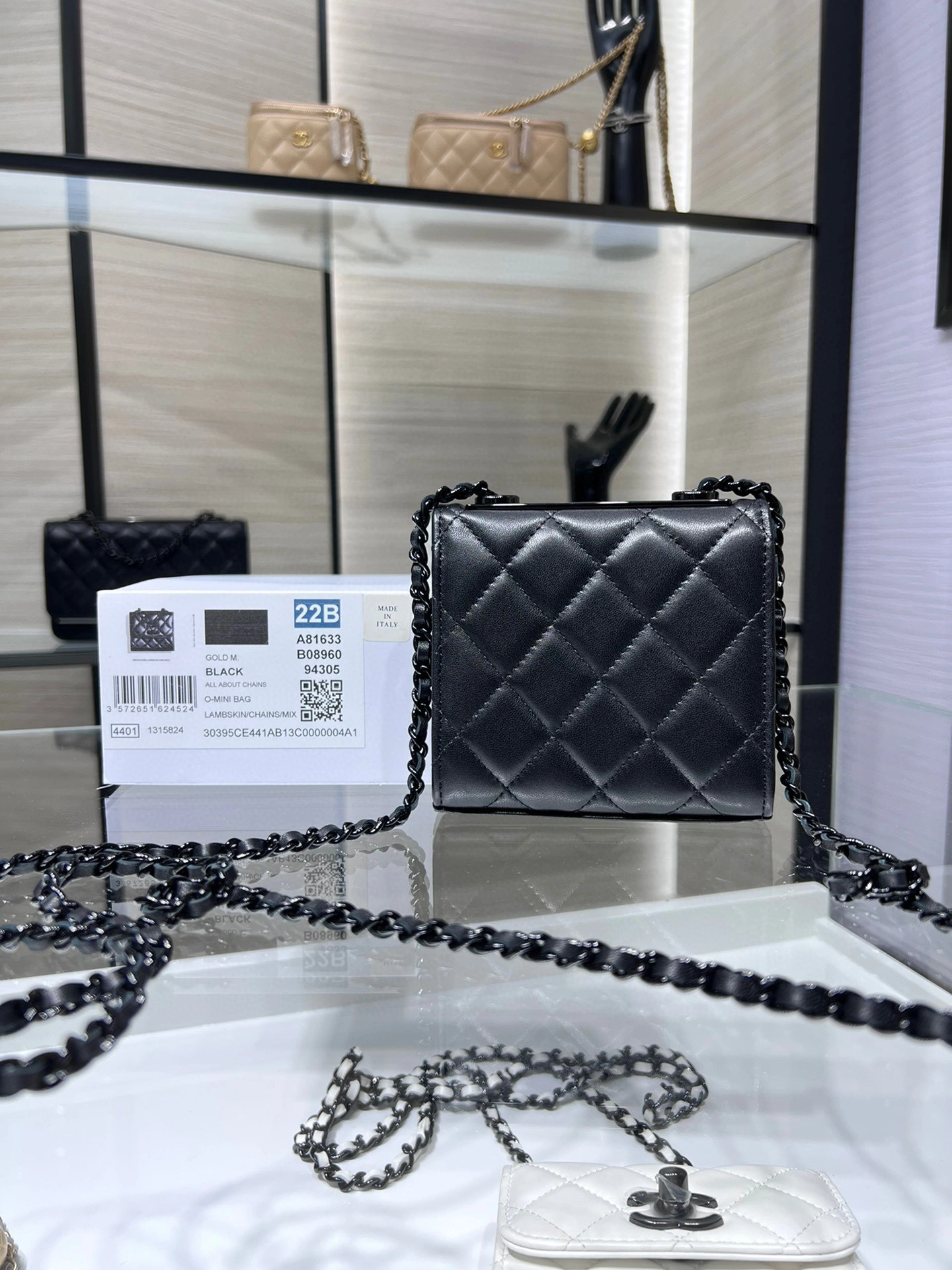 MOMO- high quality version A81633-B08960-94305 22B lambskin item：B-B000I0946C
