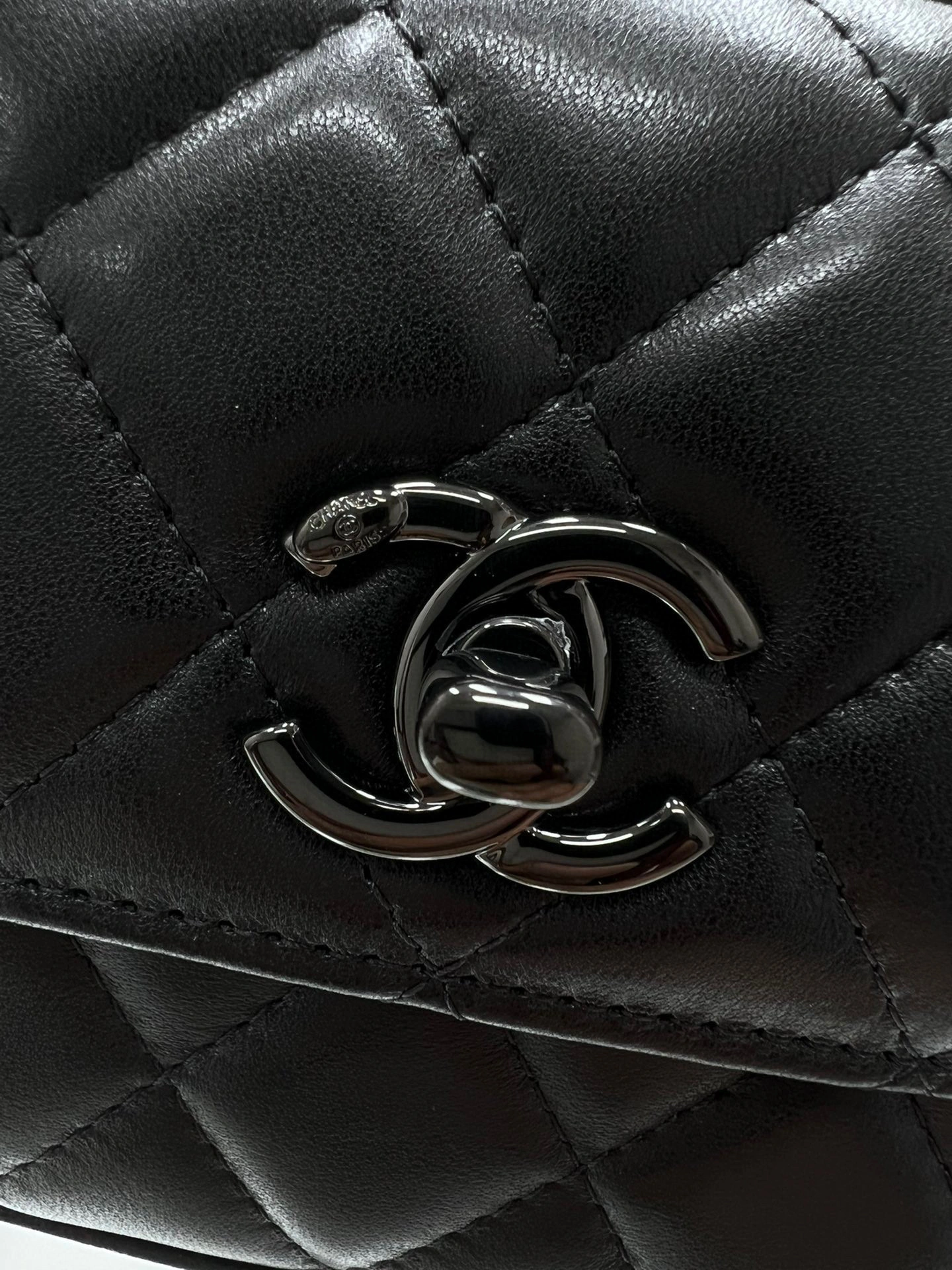 MOMO- high quality version A81633-B08960-94305 22B lambskin item：B-B000I0946C