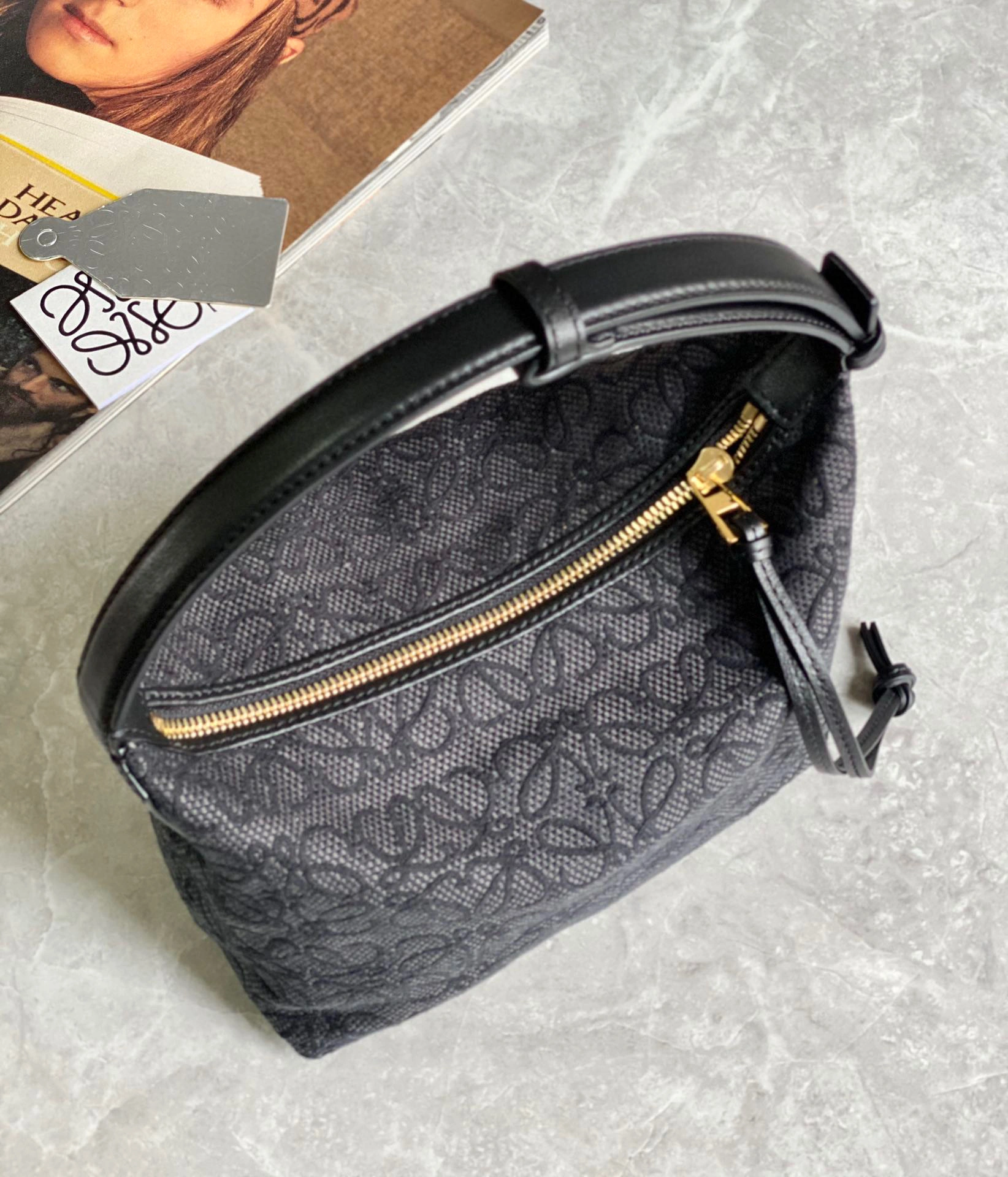 MOMO- high quality version A906K75X04-1268 item：B-B000K2731C