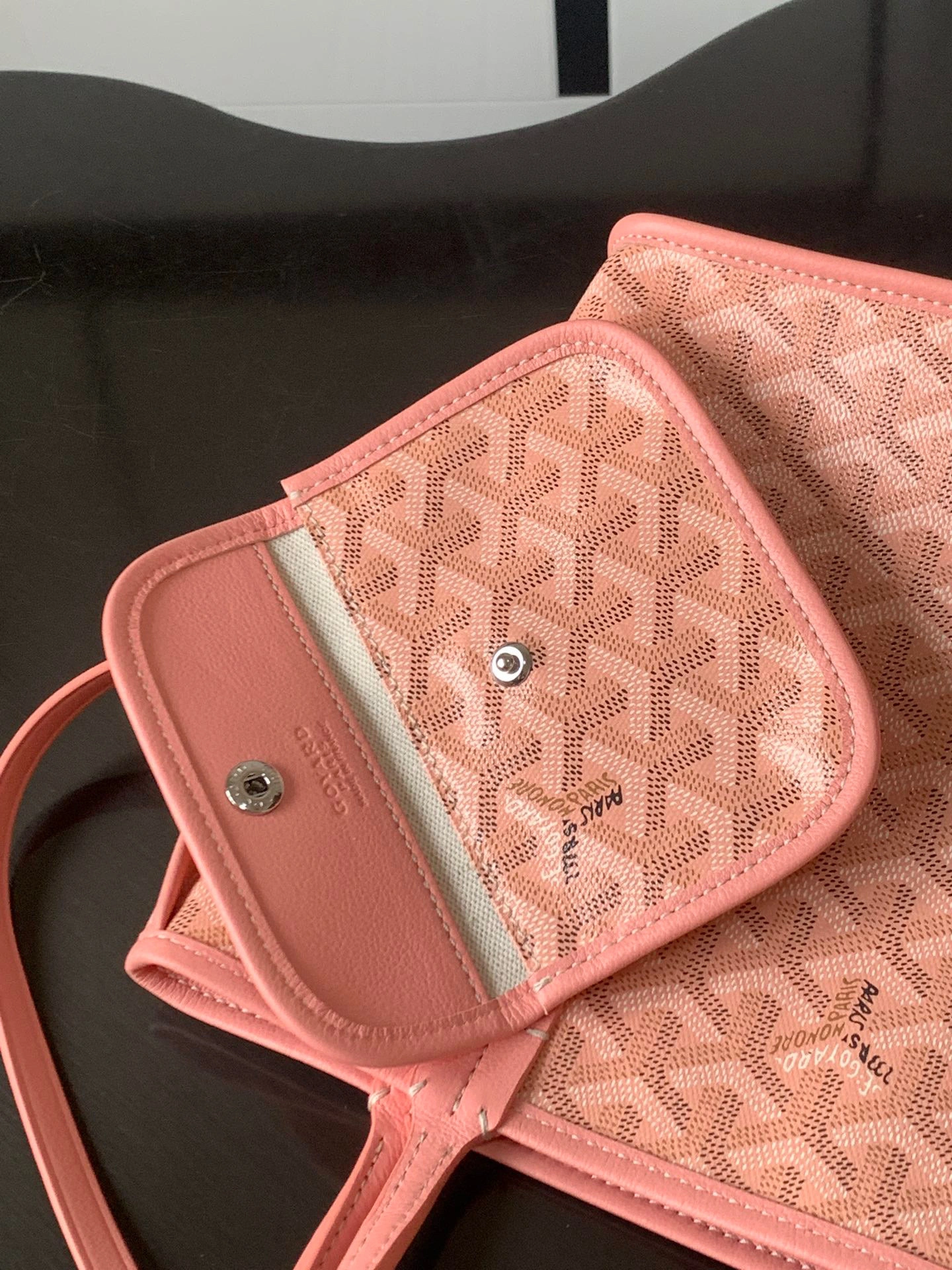 MOMO- high quality version ANJOUSMINCG42TY42P Anjou item：B-B563L1605C