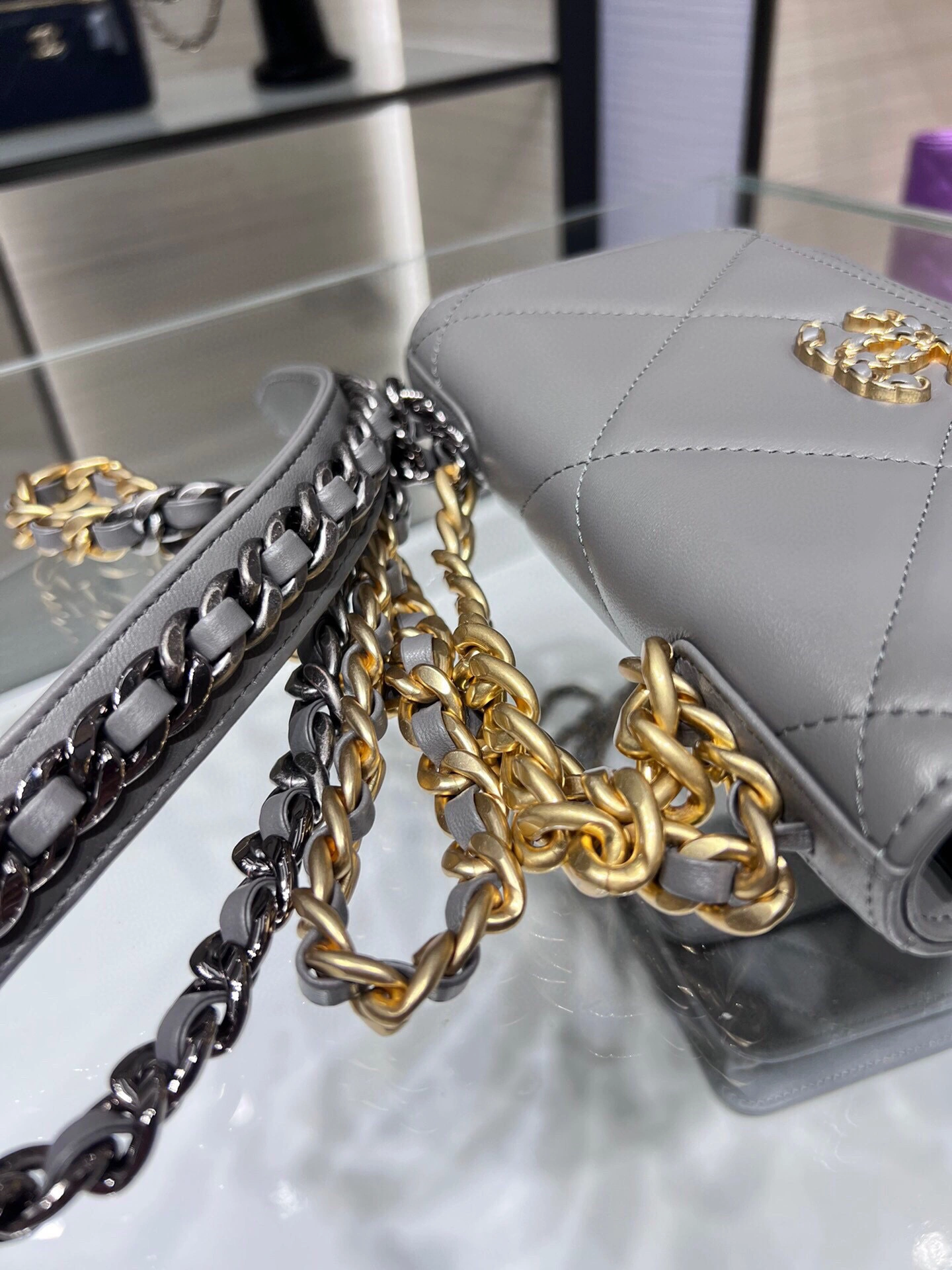 MOMO- high quality version AP0957-B07327-NJ530 item：B-B000J1504C