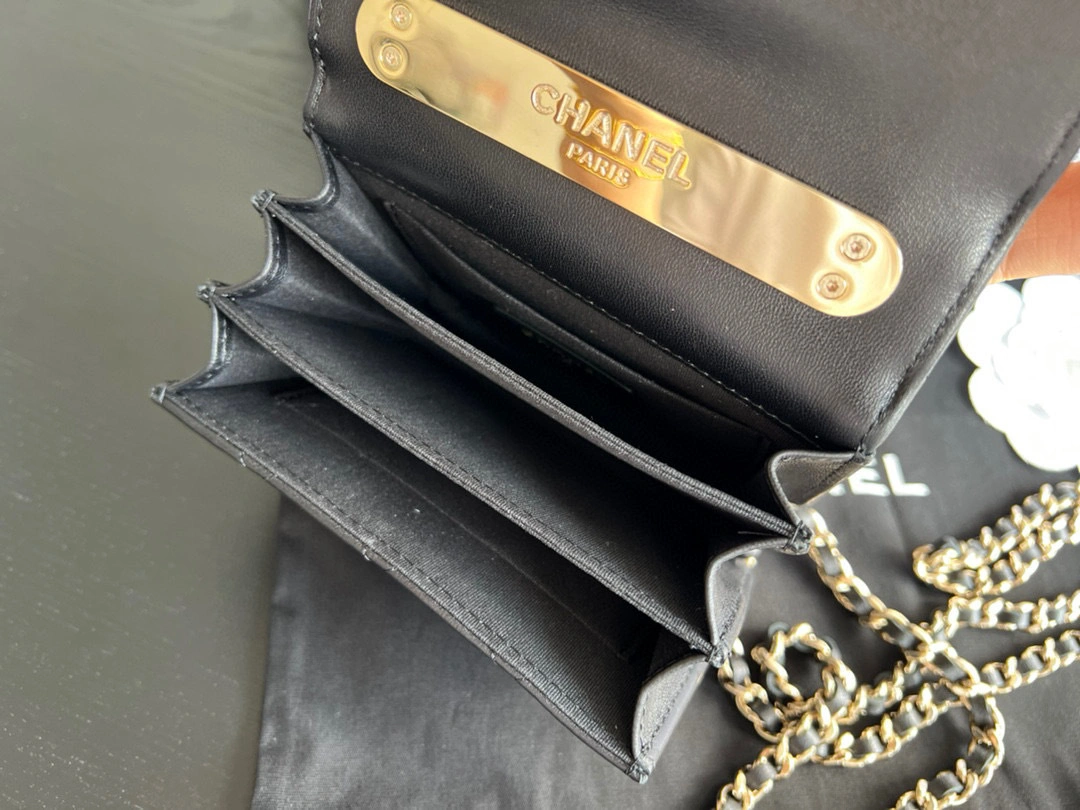 MOMO- high quality version AP2845-B08461-94305 item：B-B000H2430C