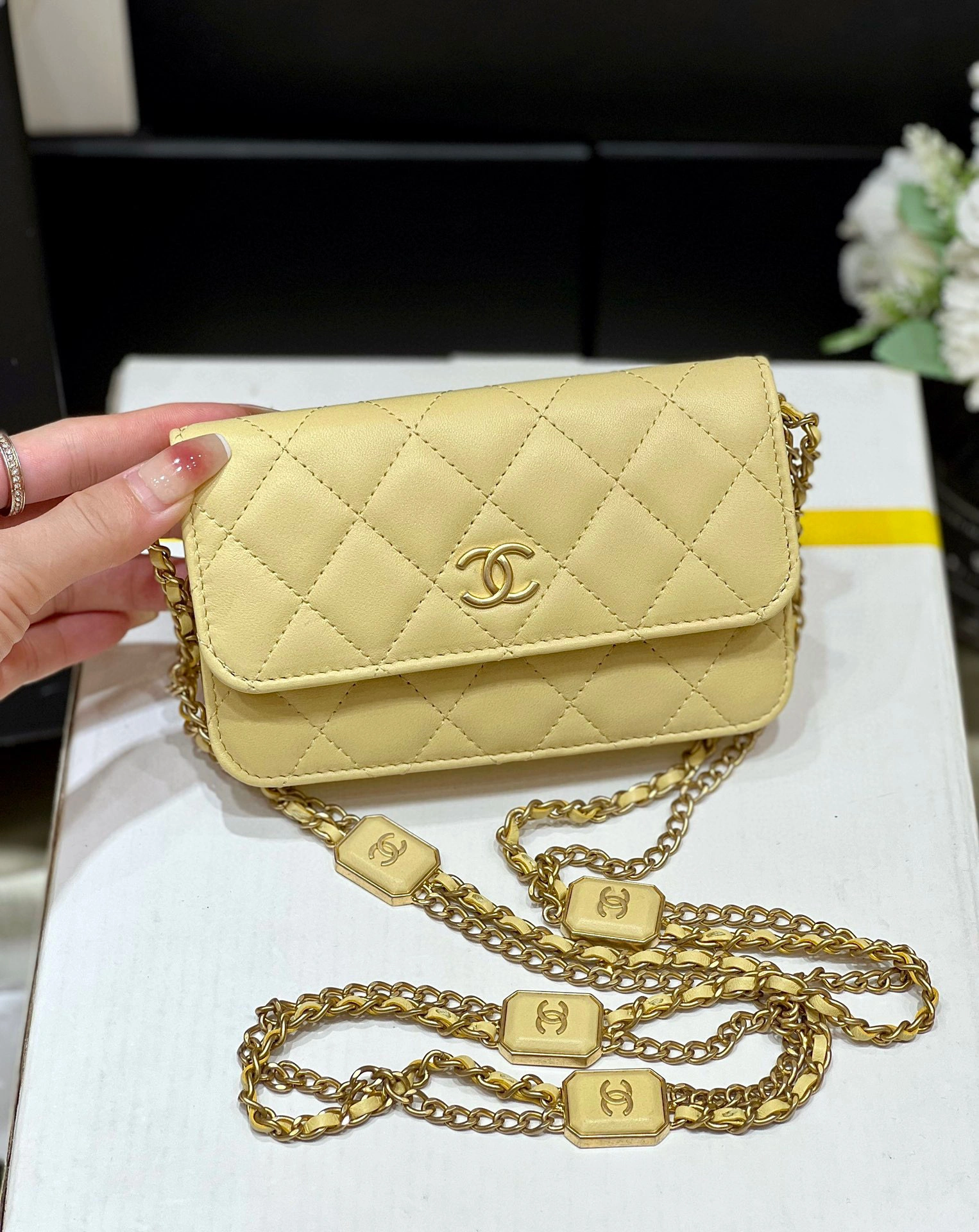 MOMO- high quality version AP2929-B08815-NG754 item：B-B000H2427C