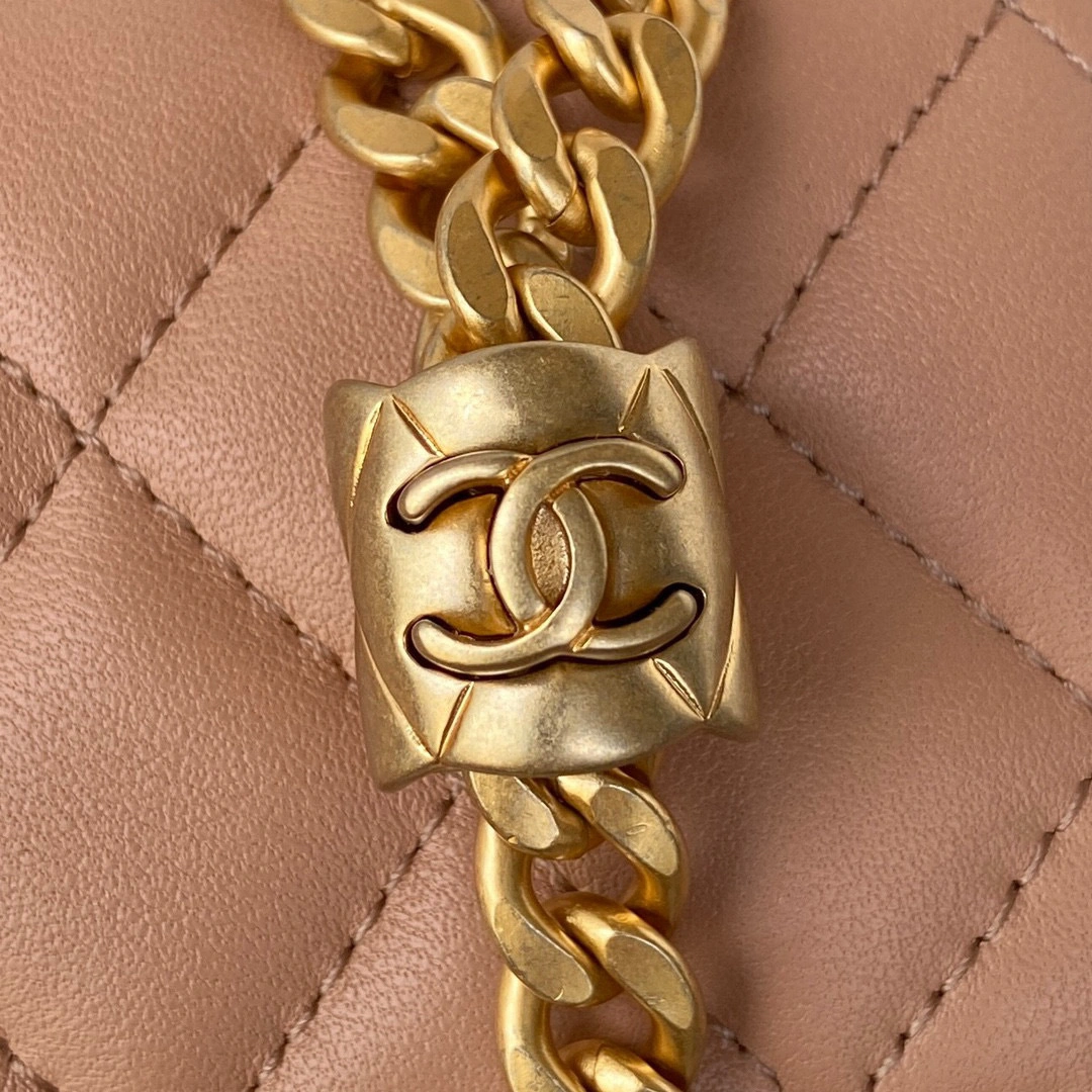 MOMO- high quality version AP3047-B09300-NK288 item：B-B370J1519C