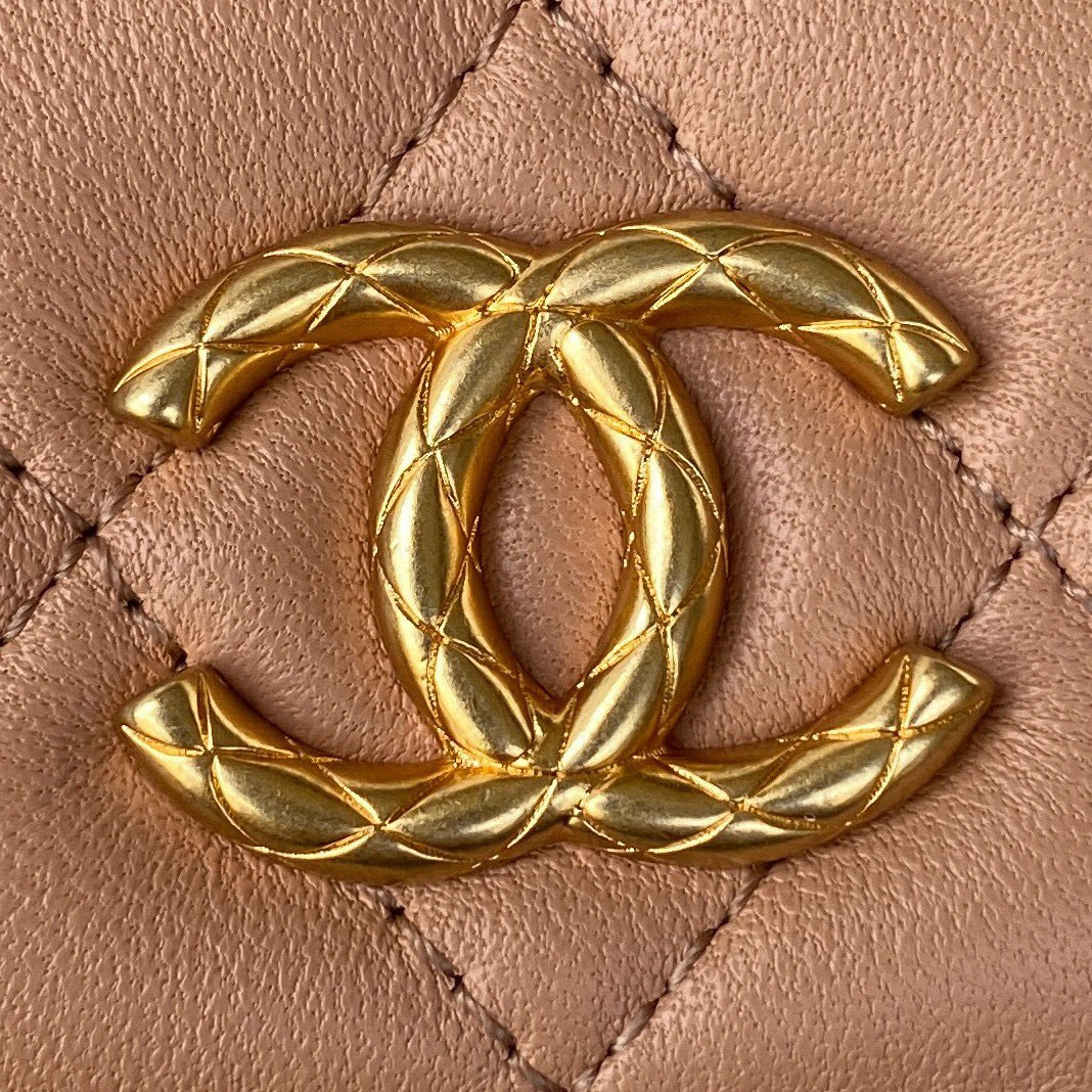 MOMO- high quality version AP3047-B09300-NK288 lambskin item：C-B184A1009C