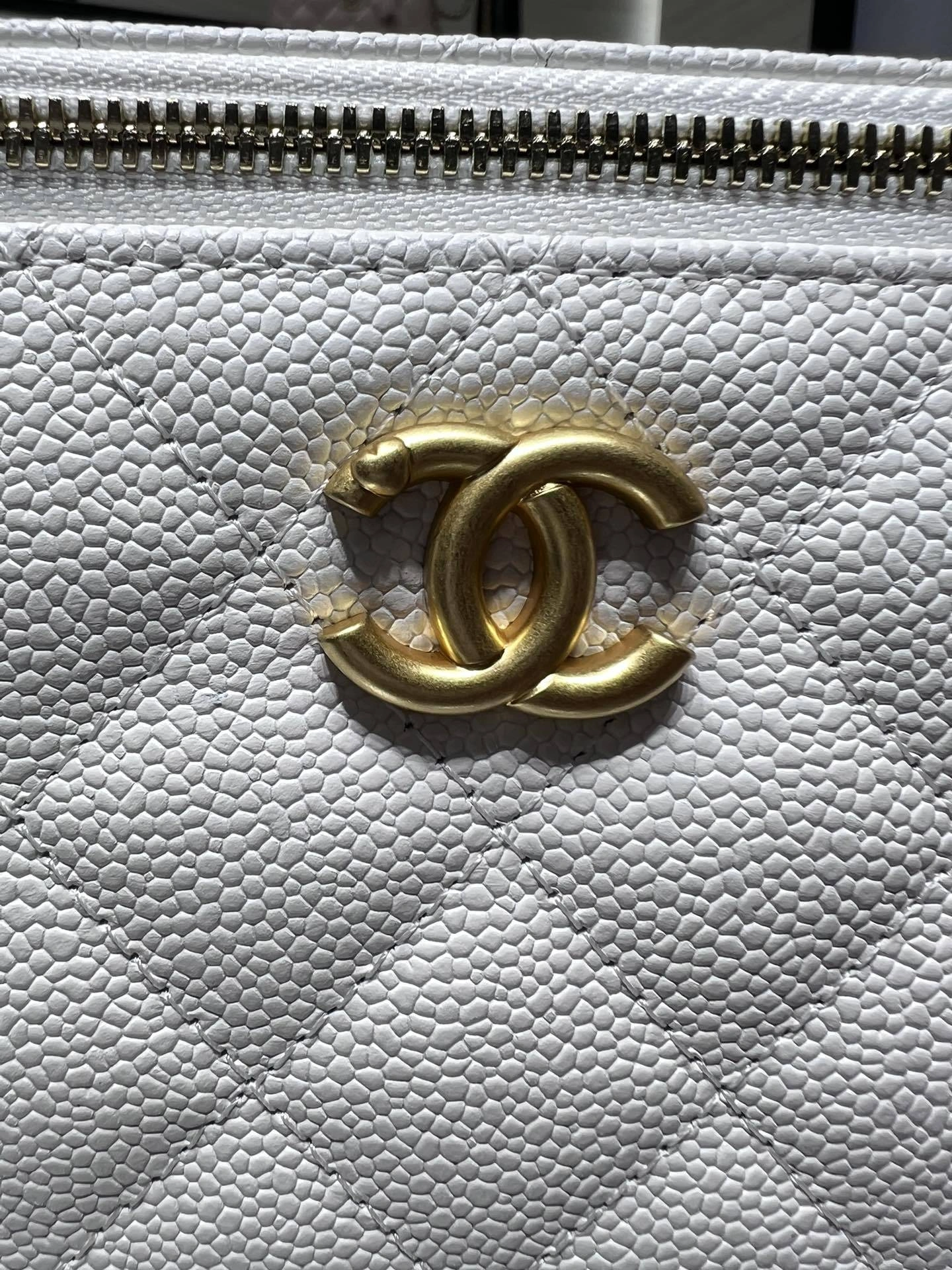 MOMO- high quality version AP3204-B10260-10601 item：C-B000C0320C