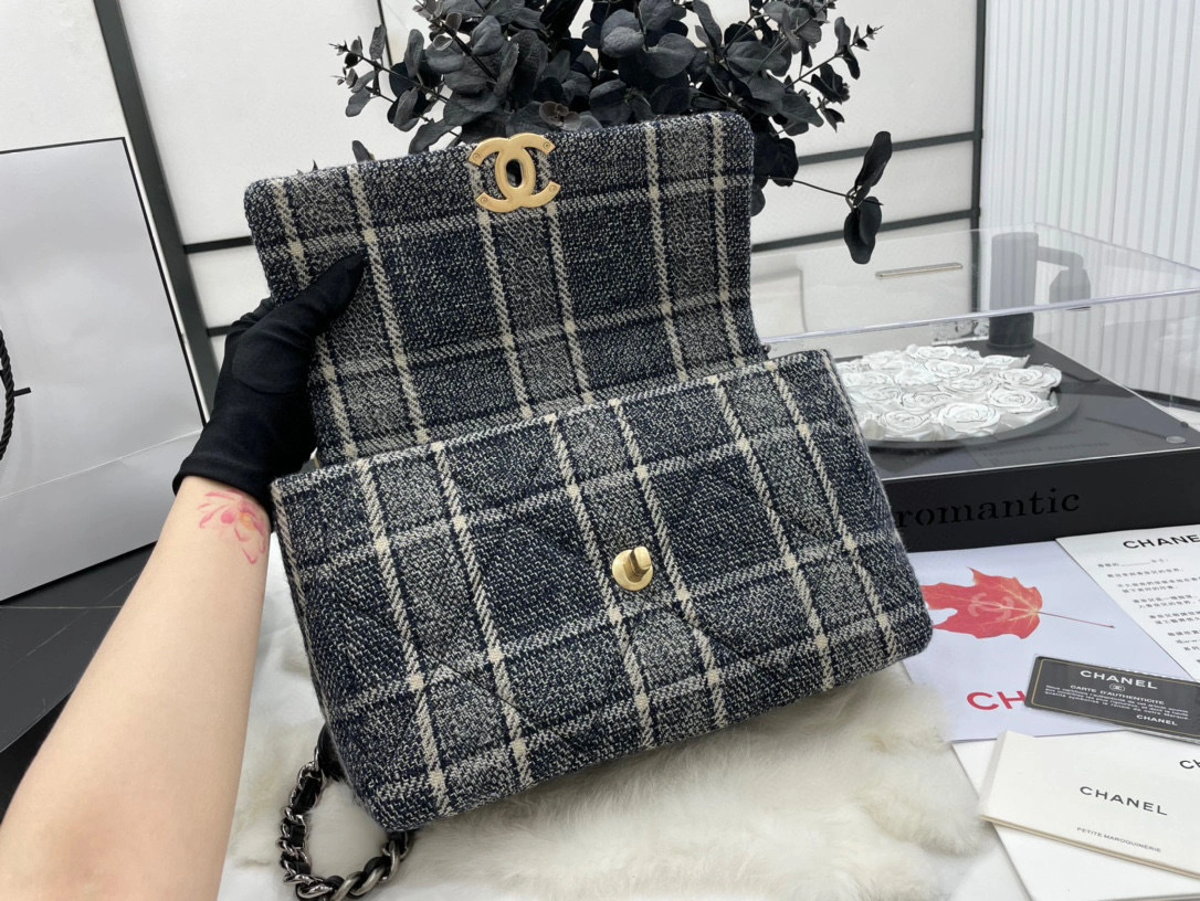 MOMO- high quality version AS1162-B08574-ND195 item：B-B000L0801C