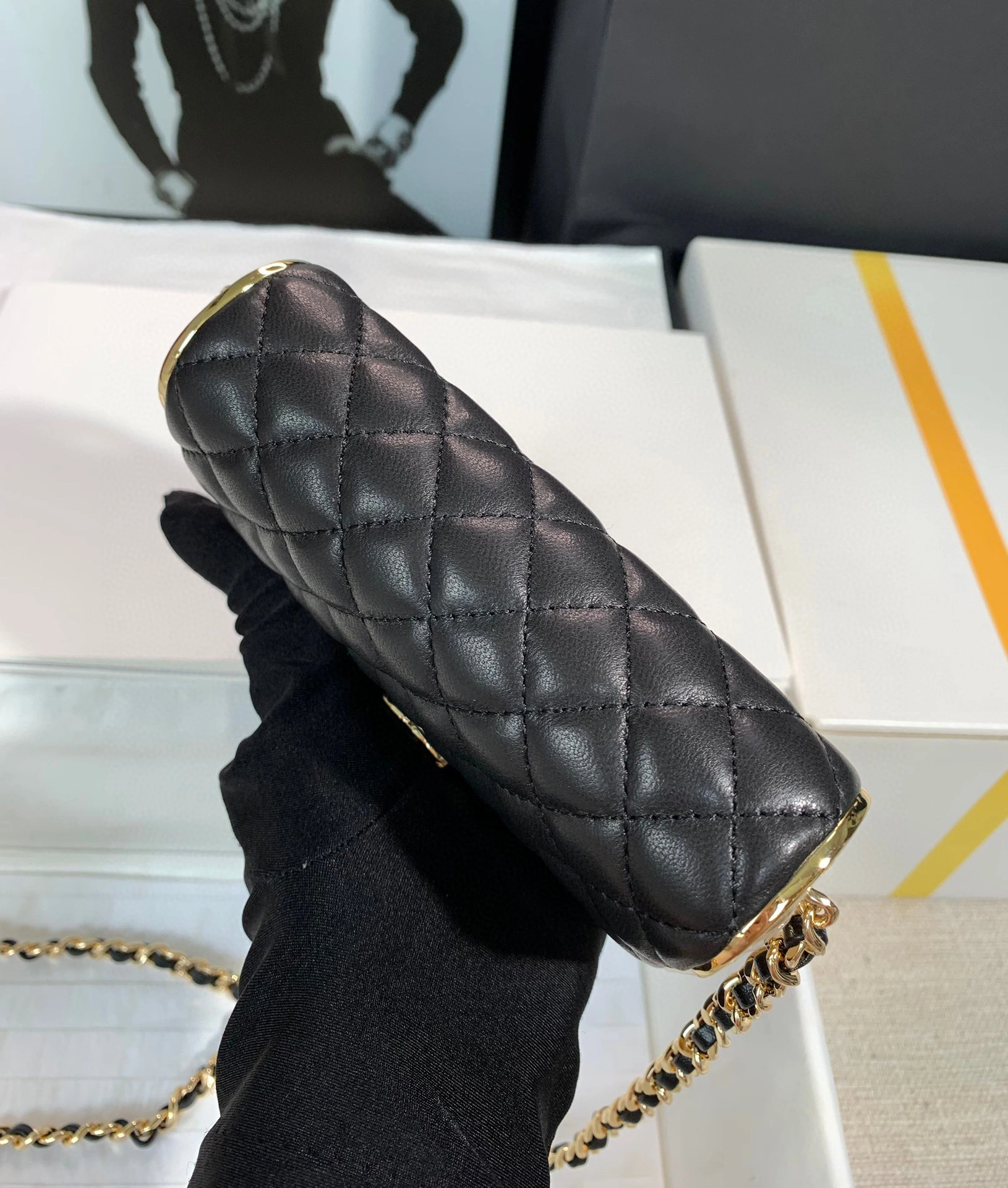 MOMO- high quality version AS3308-B08393-94305 sheephide item：B-B000H2818C