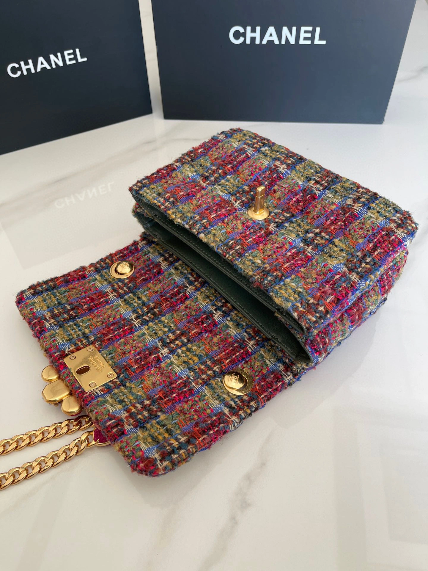 MOMO- high quality version AS3639-B09441-NK340 sheephide item：C-B000A0901C