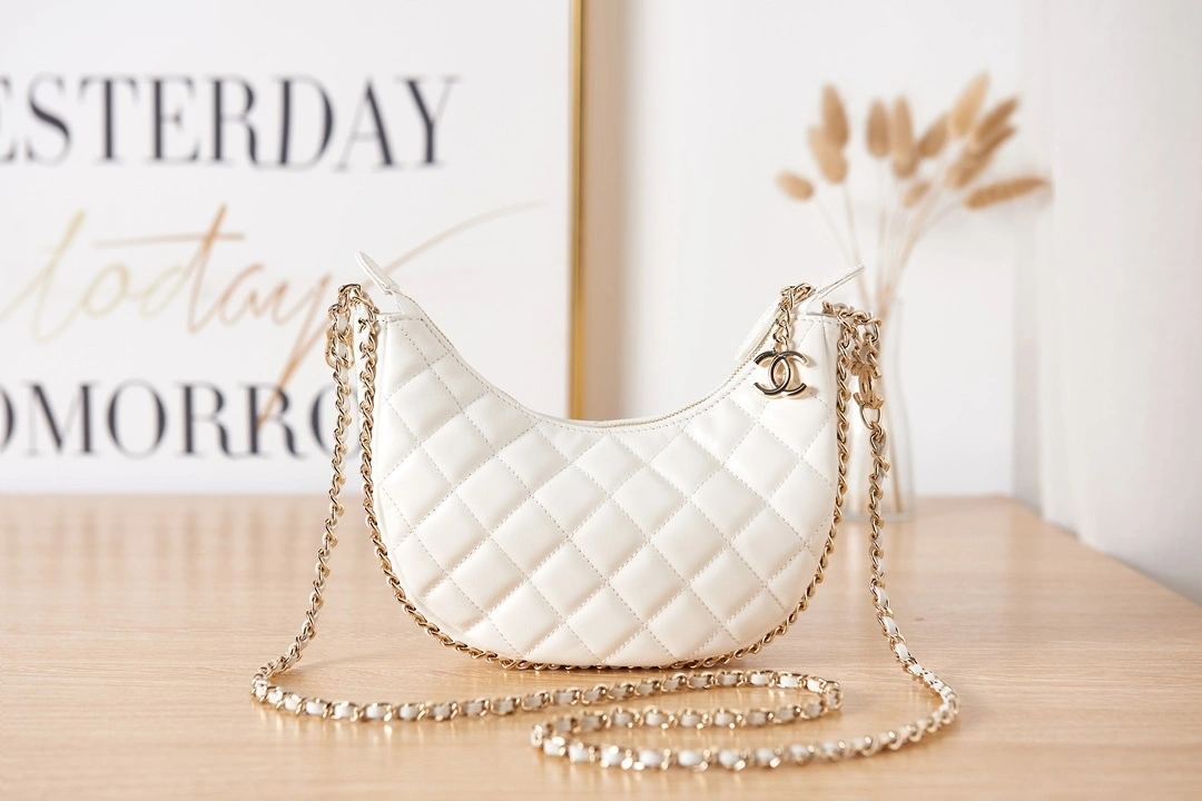 MOMO- high quality version AS3917-B10551-NM367 item：C-B000C2011C