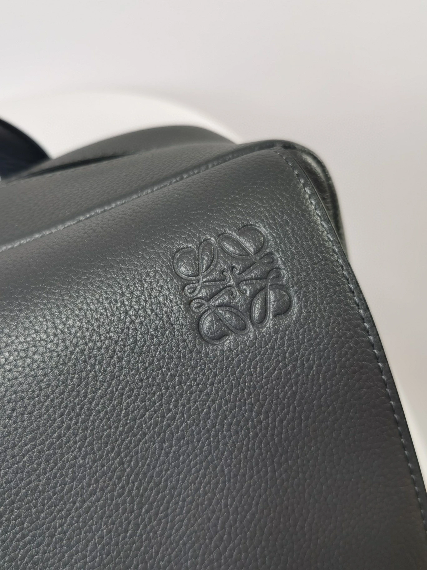 MOMO- high quality version B553J18X01-1110 cowhide item：B-B000J2922C