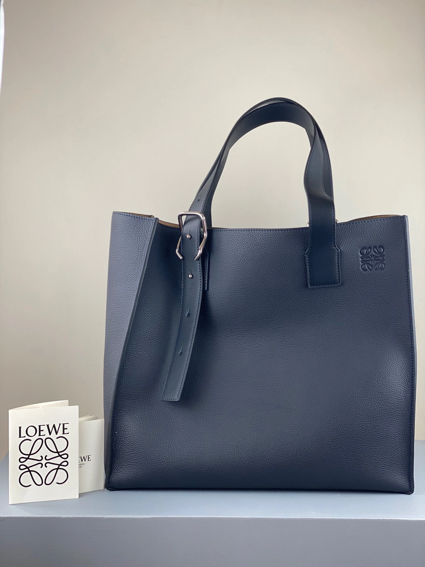 MOMO- high quality version B692L09X01-5543 Buckle Tote item：B-B000J2723C