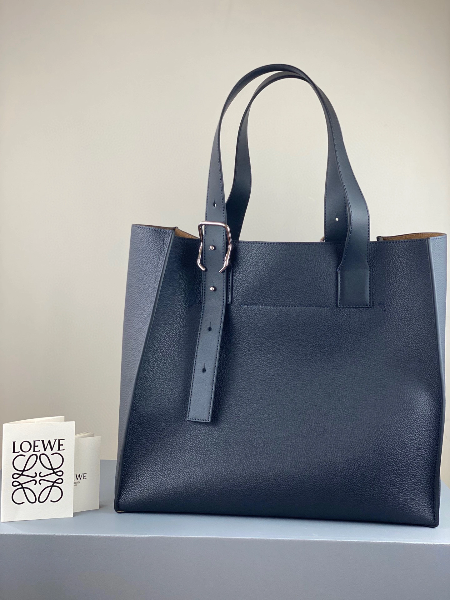 MOMO- high quality version B692L09X01-5543 Buckle Tote item：B-B000J2723C