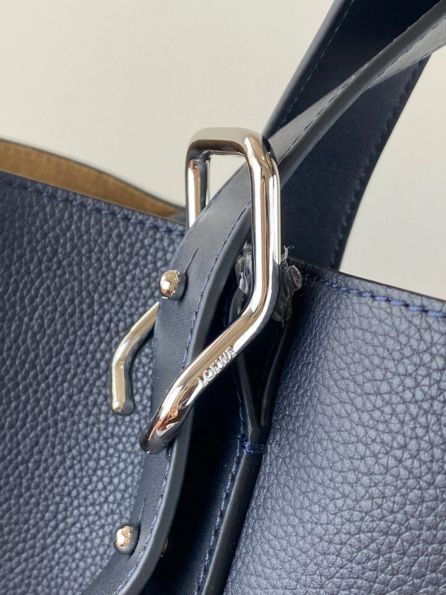 MOMO- high quality version B692L09X01-5543 Buckle Tote item：B-B000J2723C