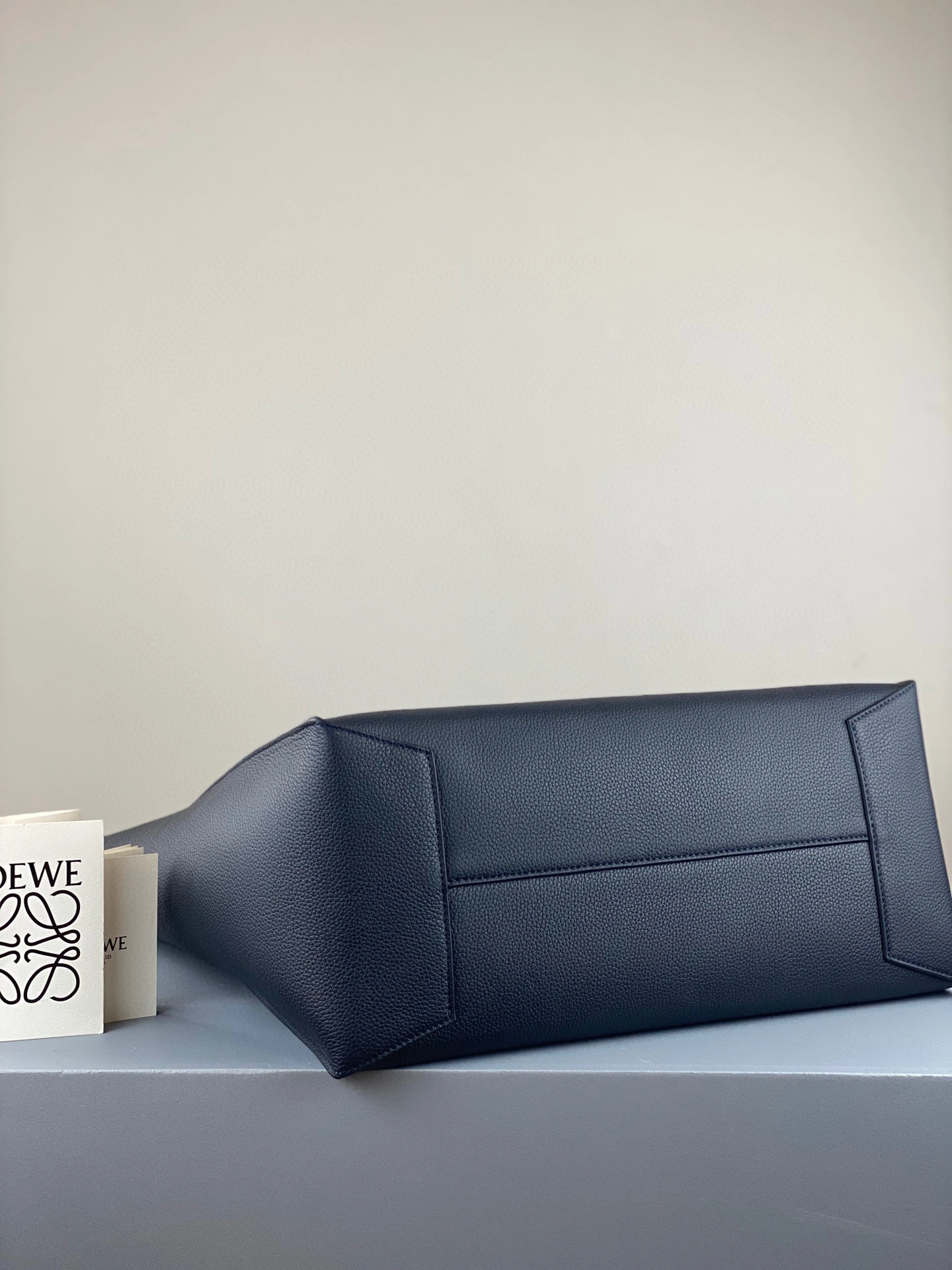 MOMO- high quality version B692L09X01-5543 Buckle Tote item：B-B000J2723C