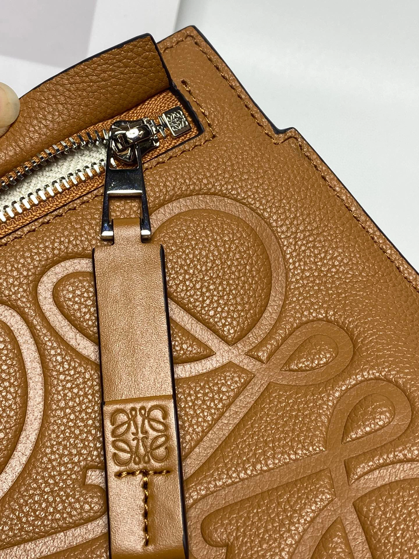 &MOMO- high quality version C500W05X01-2530 T pouch calfskin item：B-B000J2923C