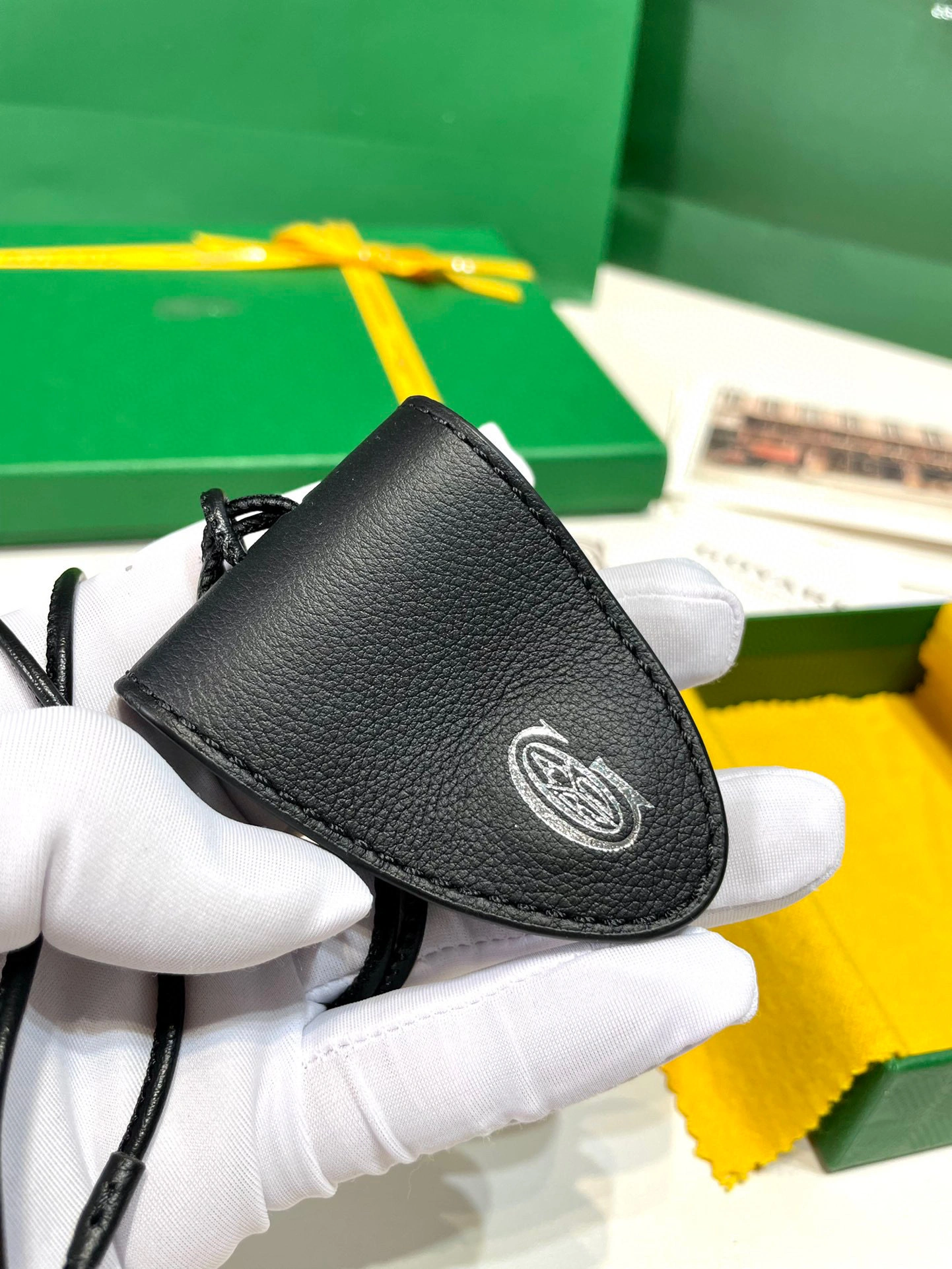 MOMO- high quality version CROCUNPMLCL Croc Universel item：B-B000K2202C