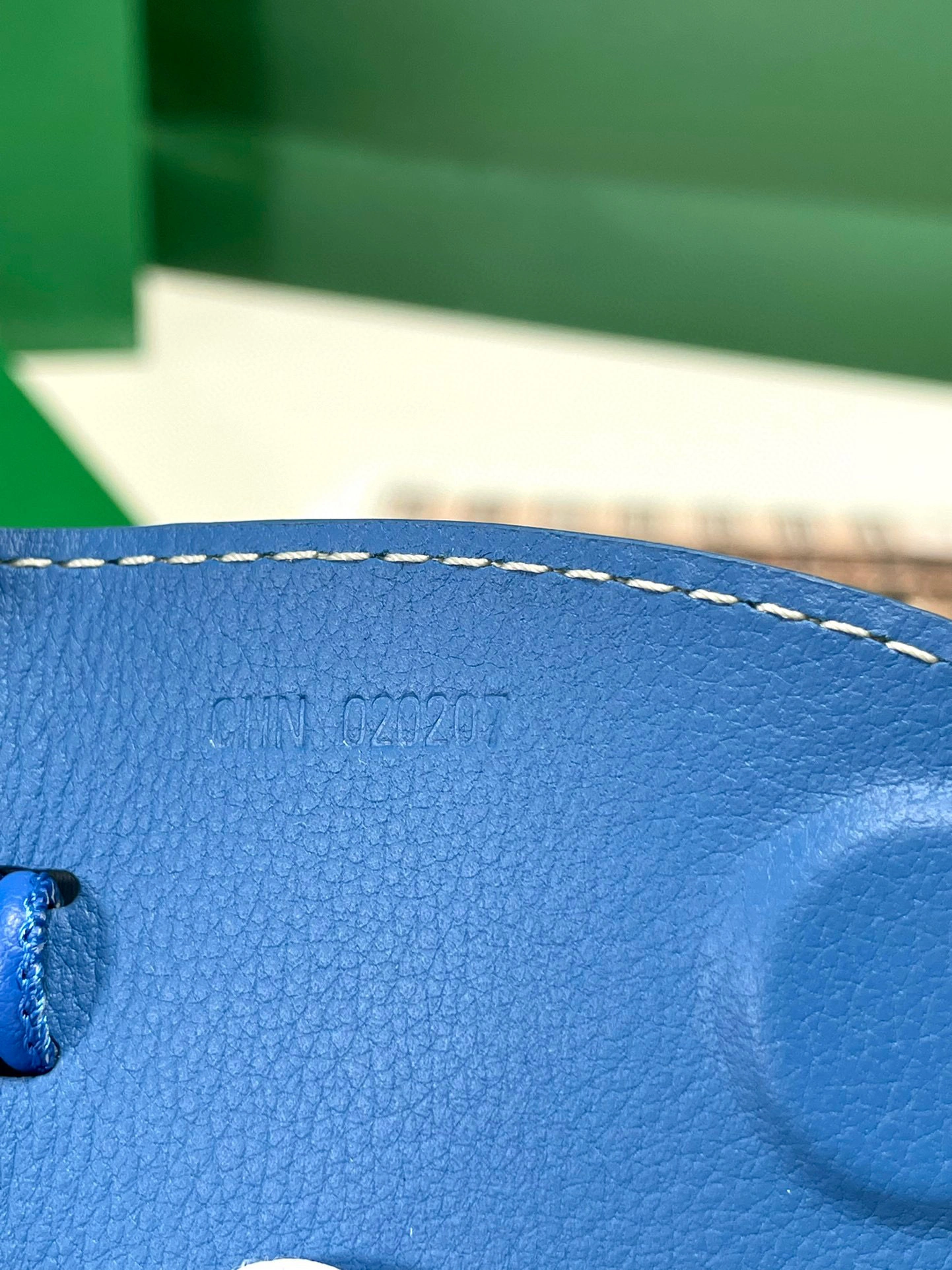 MOMO- high quality version CROCUNPMLCL Croc Universel item：B-B000K2205C
