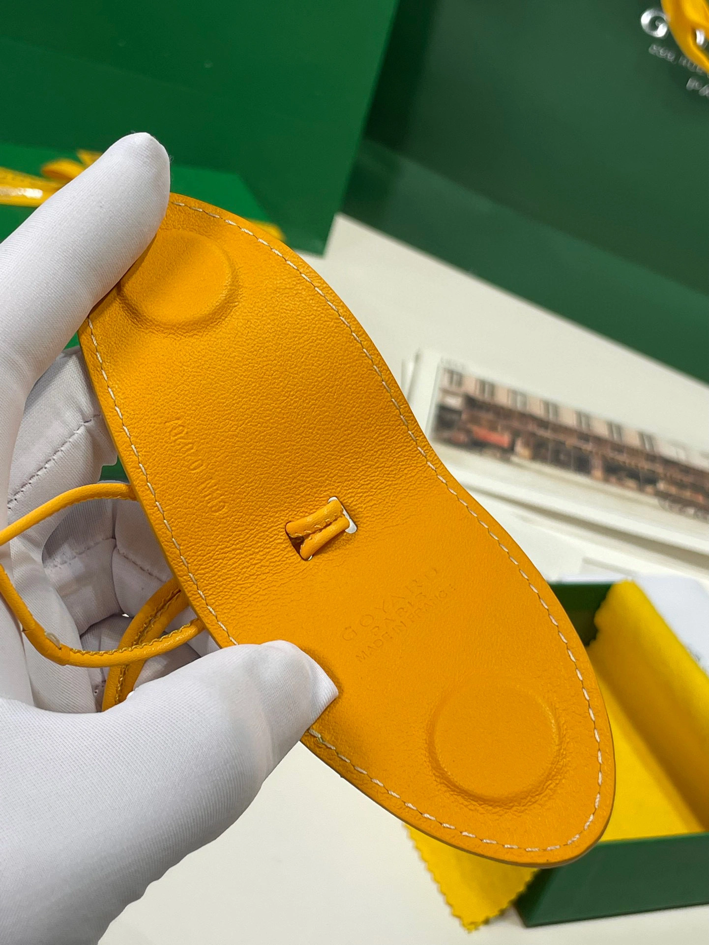 MOMO- high quality version CROCUNPMLCL Croc Universel item：B-B000K2207C