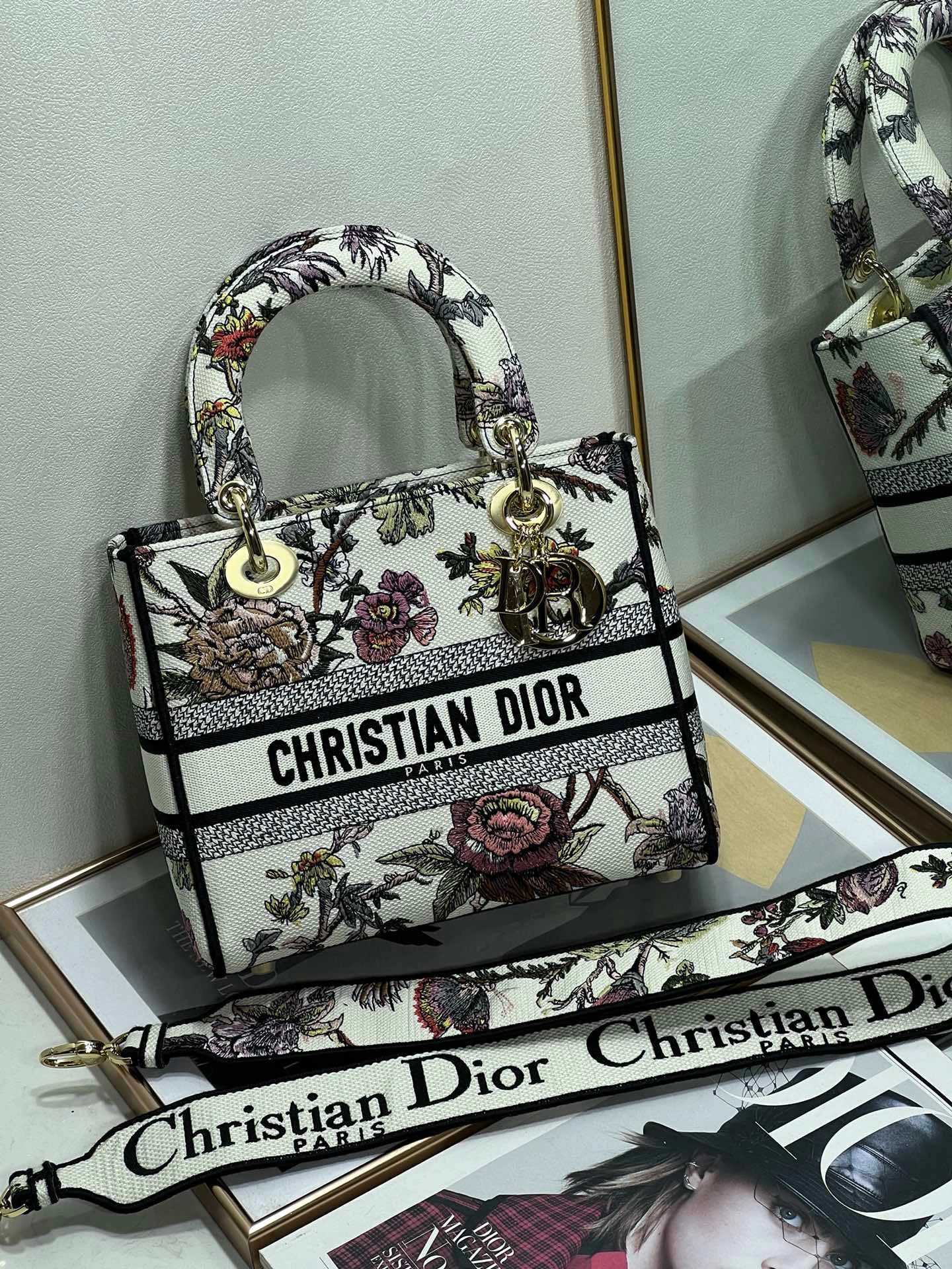 MOMO- high quality version Lady D-Lite item：B-B093L0808C