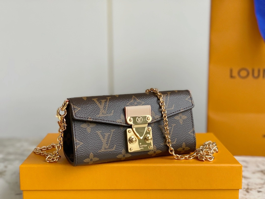 MOMO- high quality version M00991 item：C-B000C2704C