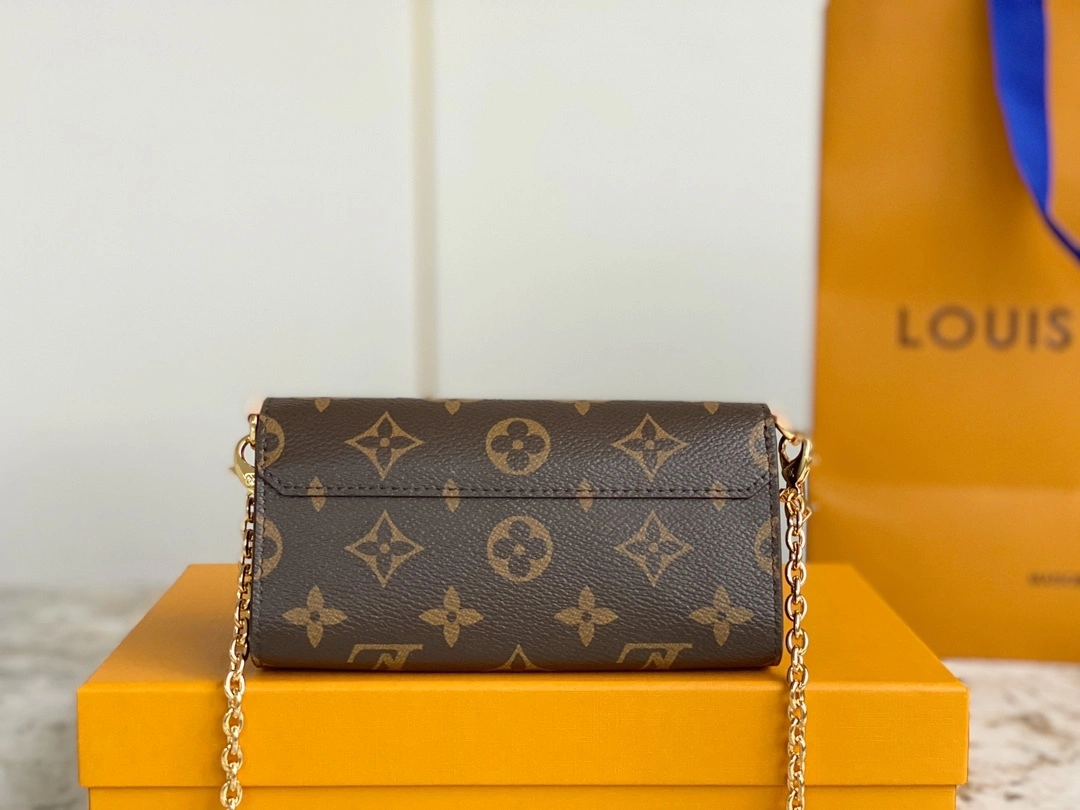 MOMO- high quality version M00991 item：C-B000C2704C