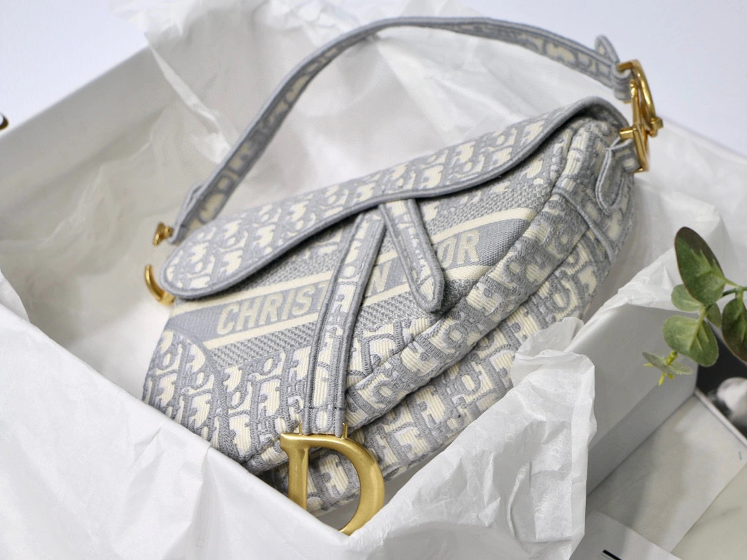 &MOMO- high quality version M0446CRIW-M932 saddle Oblique item：B-B000K2725C
