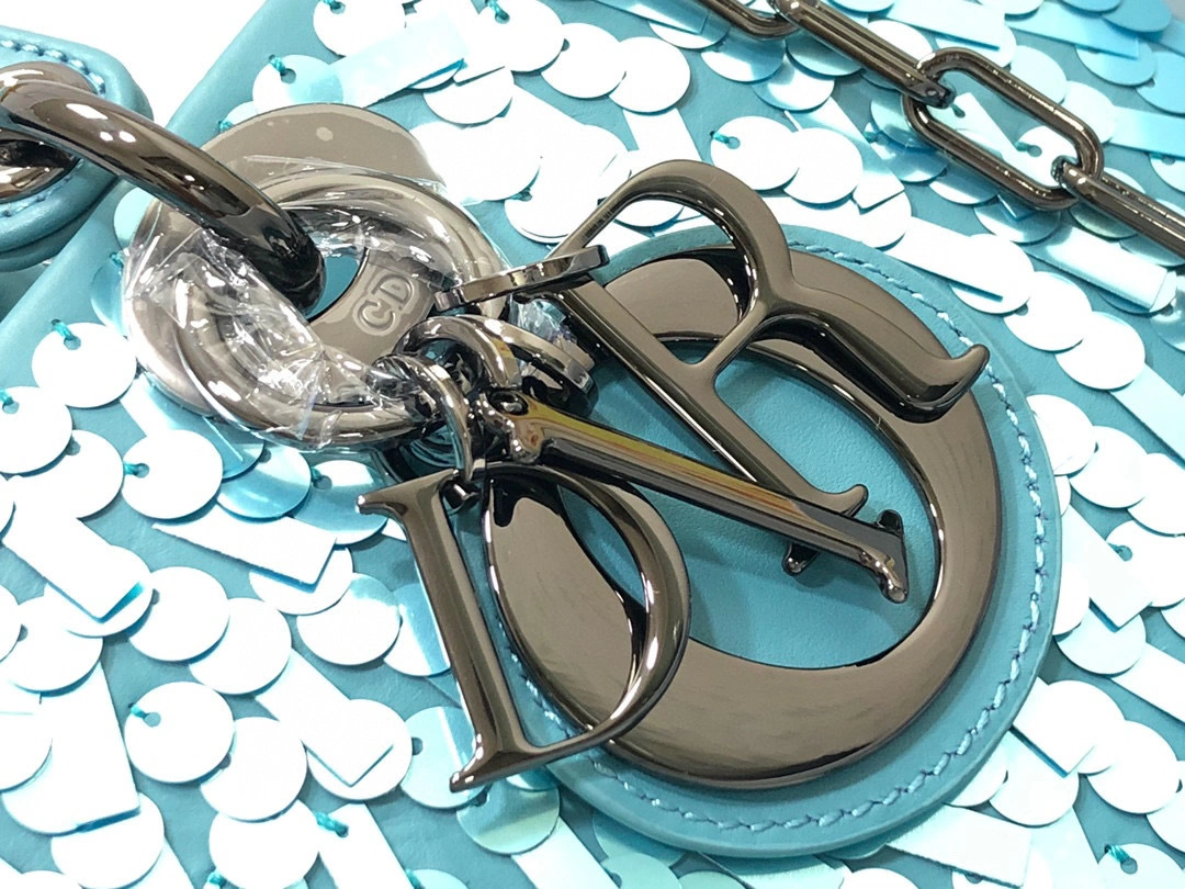 MOMO- high quality version M0540BRQT-M76E item：B-B063L0703C
