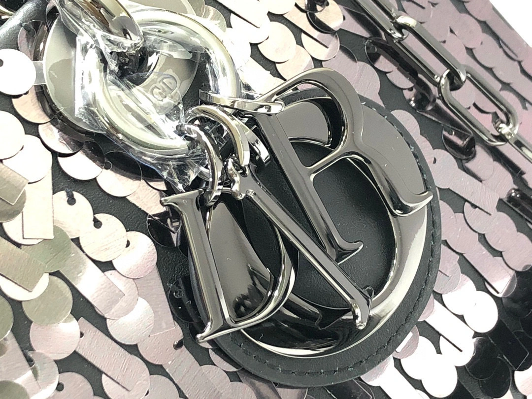 MOMO- high quality version M0540BRQT-M911 item：B-B063L0702C
