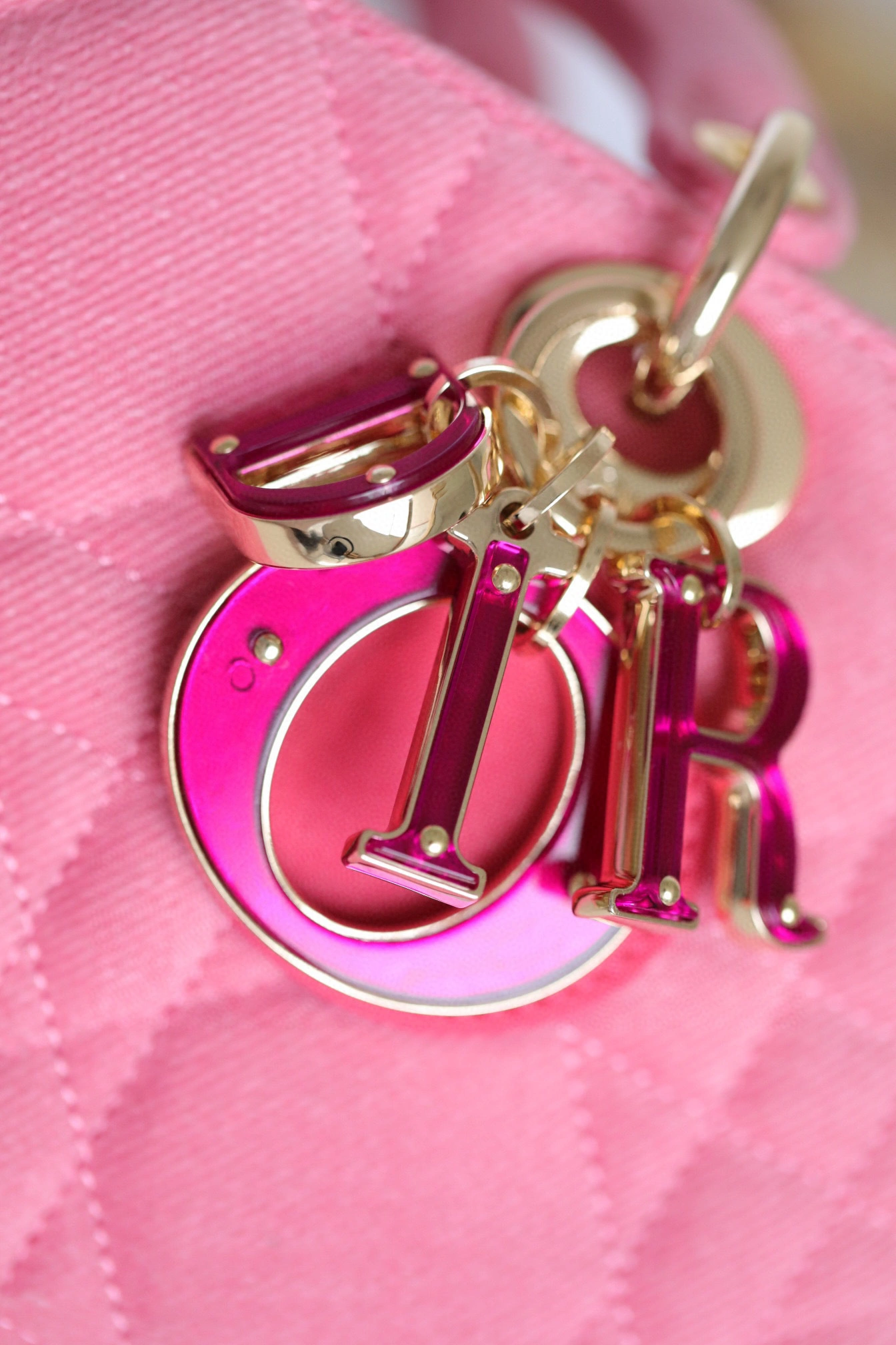 MOMO- high quality version M0540WTJA-M929 Lady item：B-B598K2721C