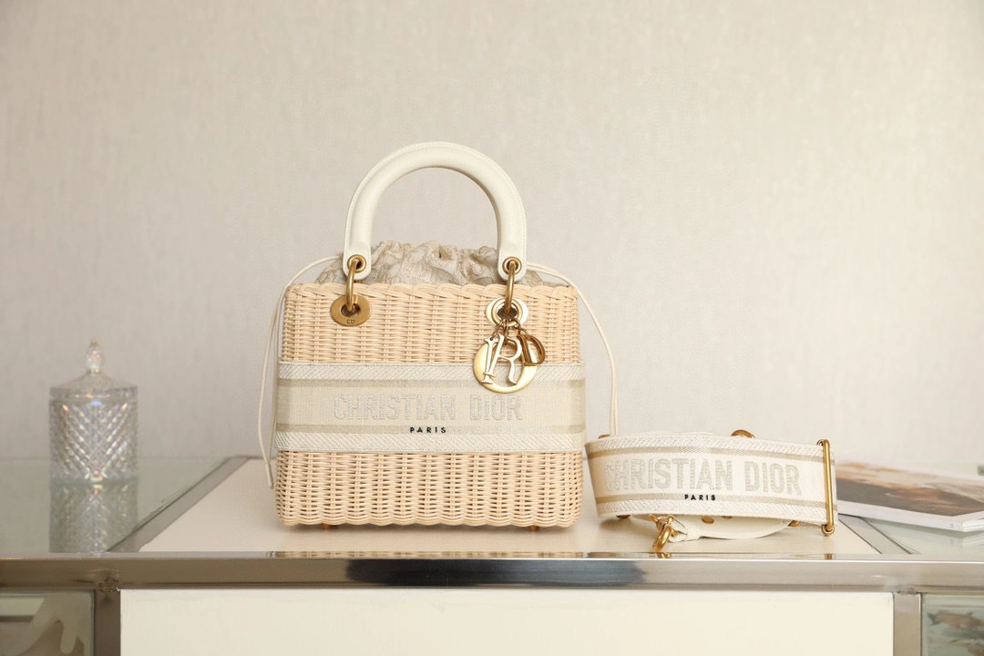 MOMO- high quality version M0565CMVN-M925 LADY item：B-B050K2724C