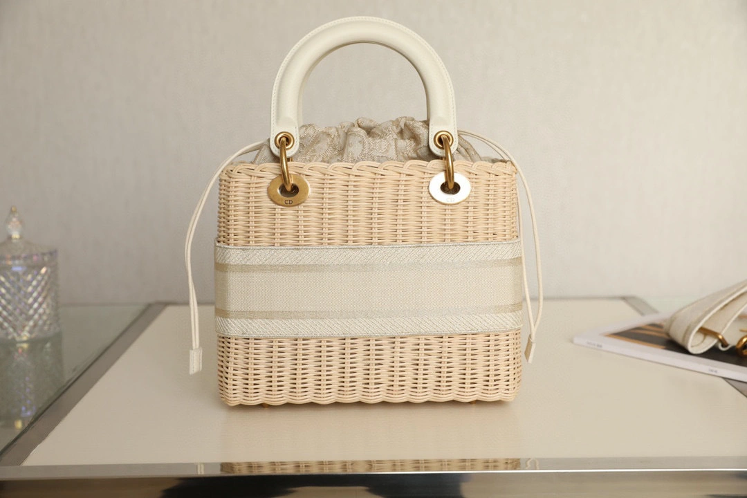 MOMO- high quality version M0565CMVN-M925 LADY item：B-B050K2724C