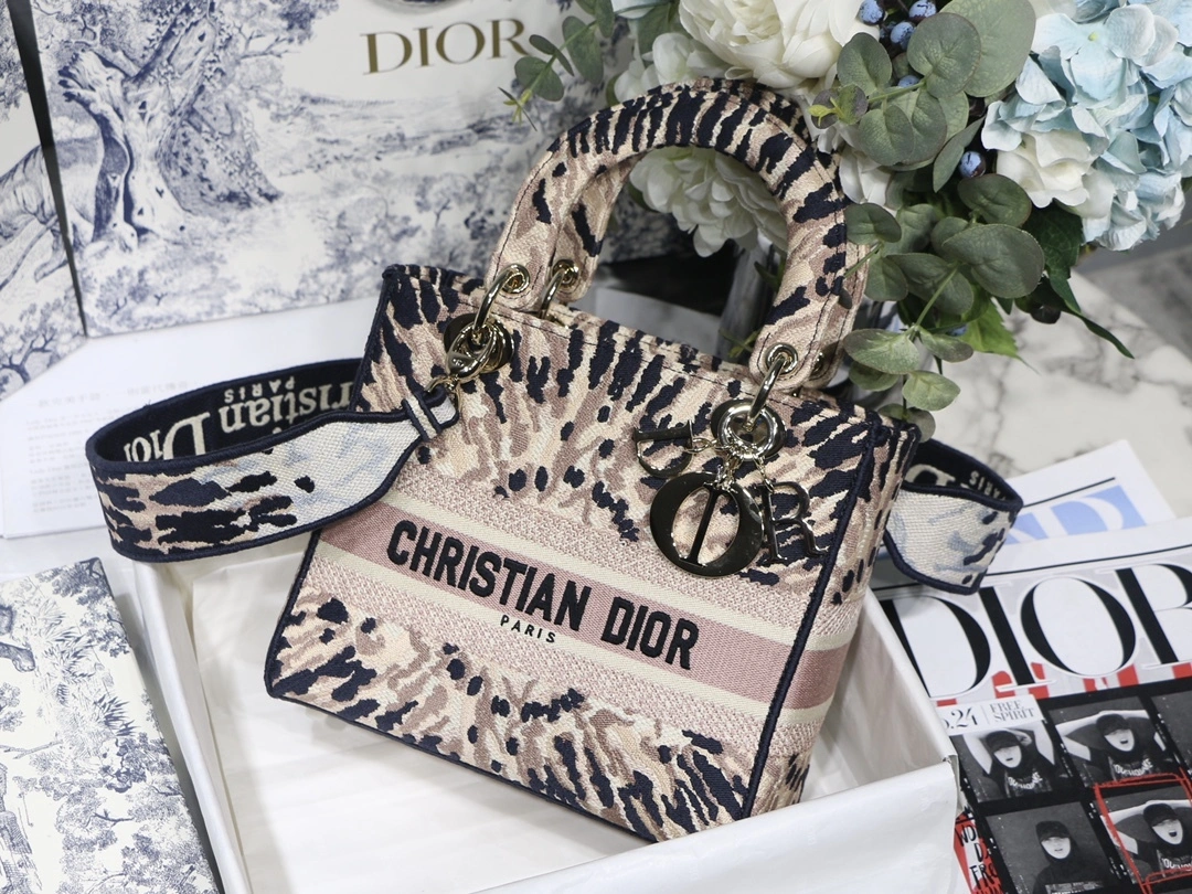 MOMO- high quality version M0565OJAI-M884 item：C-B350B1312C