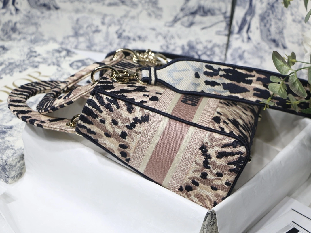 MOMO- high quality version M0565OJAI-M884 item：C-B350B1312C