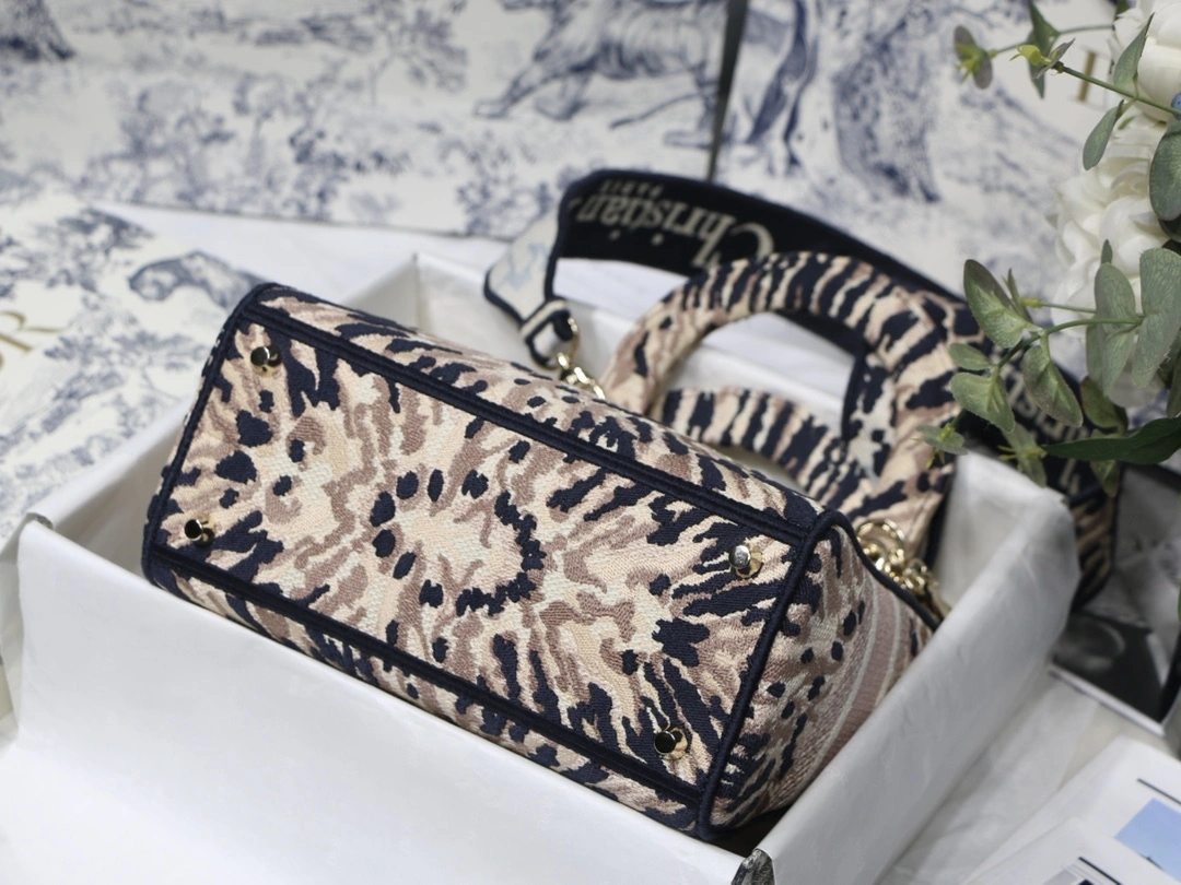 MOMO- high quality version M0565OJAI-M884 item：C-B350B1312C