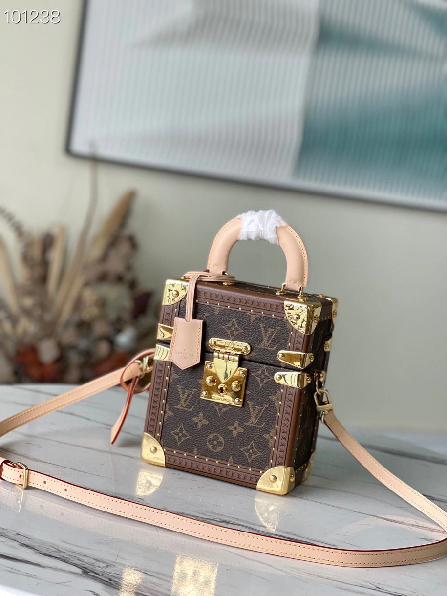MOMO- high quality version M10079 the Camera Box item：B-B000J2406C